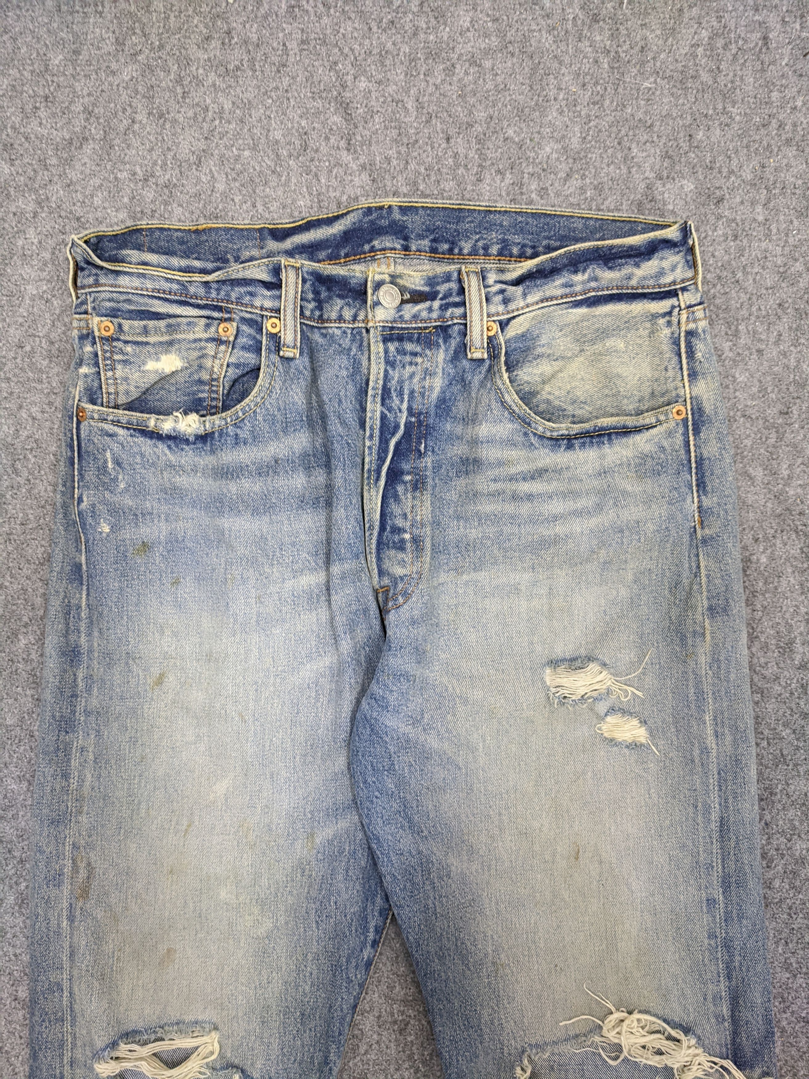 Levi's × Vintage Vintage Distressed Levis 501 Faded Blue Jeans 33x33 Size US 33 - 2 Thumbnail