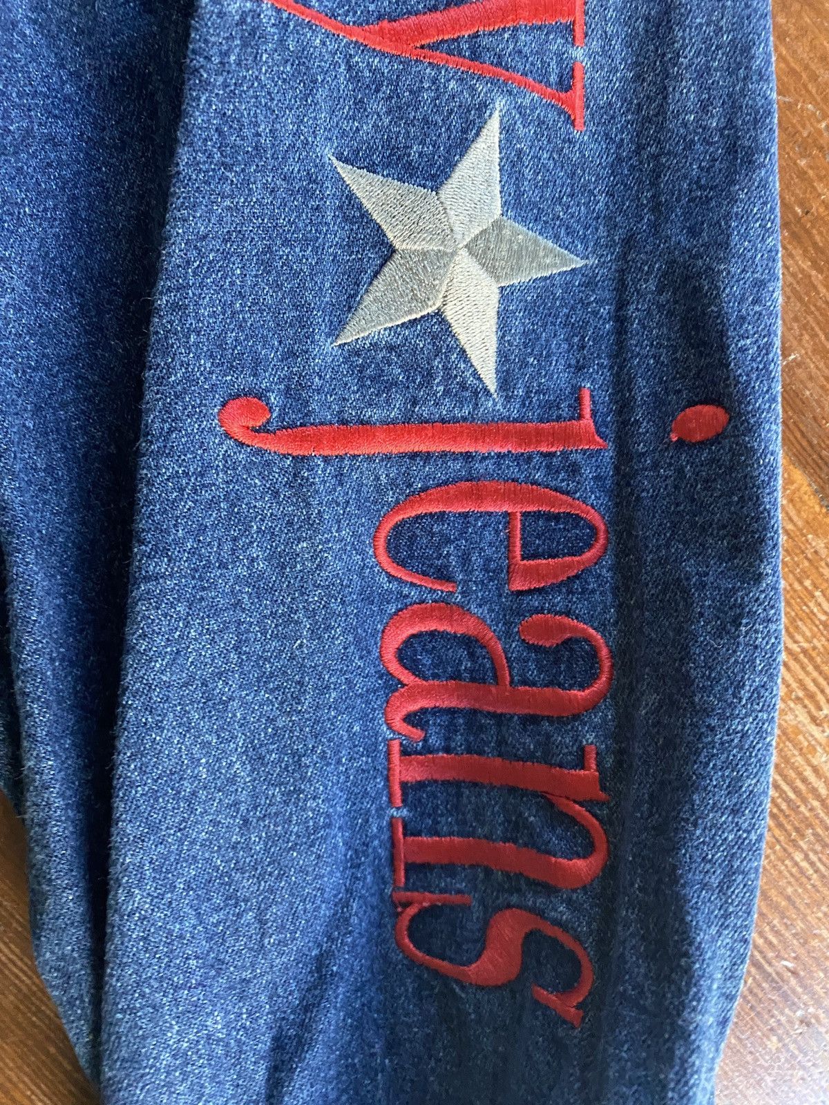 Tommy Hilfiger Vintage 90’s Tommy Hilfiger Jeans Long Sleeve Button Up Size US L / EU 52-54 / 3 - 13 Thumbnail