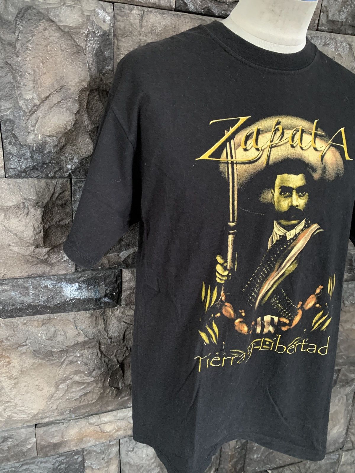 Vintage Vintage Emilliano Zapata T shirt Size US L / EU 52-54 / 3 - 4 Thumbnail
