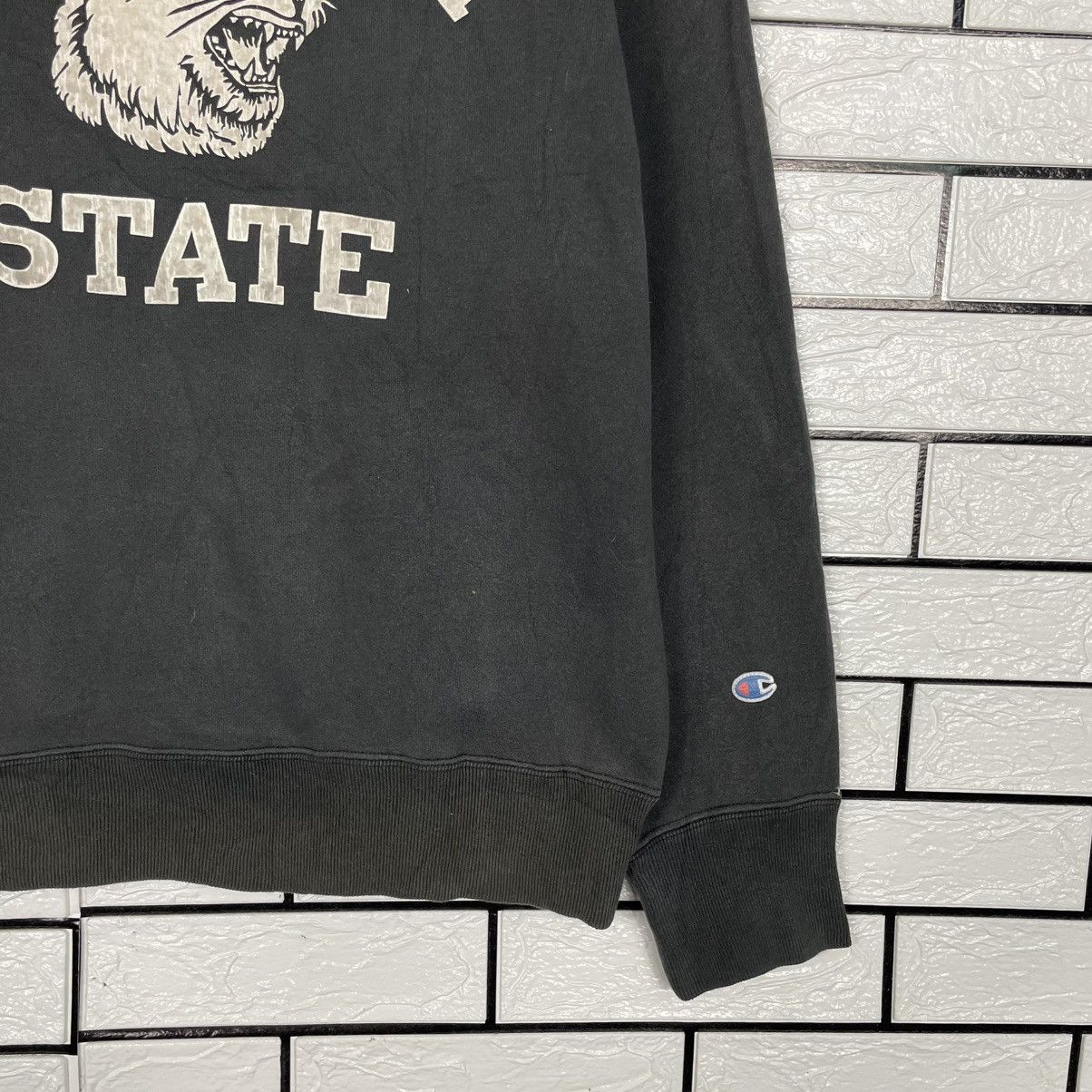 Champion Champion Running Man Montana State Sweatshirt Size US L / EU 52-54 / 3 - 4 Thumbnail