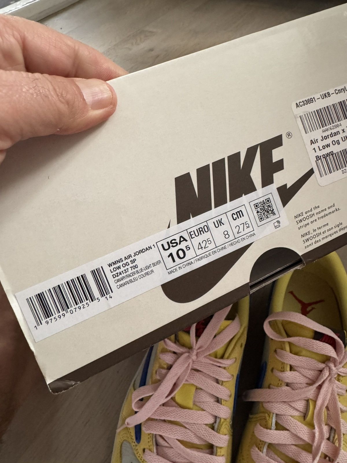 Nike × Travis Scott Air Jordan x Travis Scott Air Jordan 1 Low 0g US10.5 Canary Size US 10.5 / EU 43-44 - 17 Thumbnail