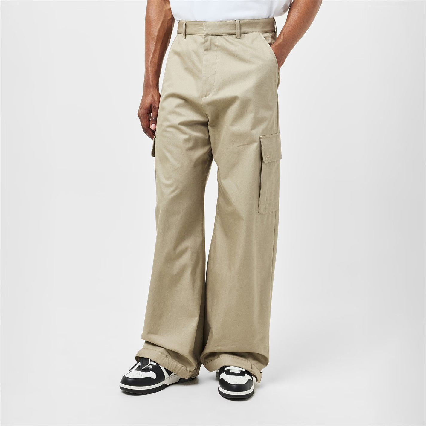 Off-White o1g2r1mq0226 Relaxed Fit Cargo Trousers In Beige Size US 30 / EU 46 - 3 Thumbnail