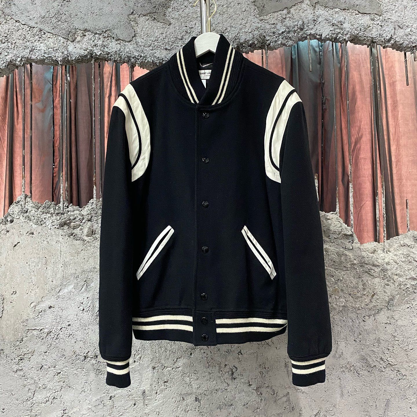 Saint Laurent Paris Saint Laurent Contrast Trim Varsity Jacket Size M Size US M / EU 48-50 / 2 - 1 Thumbnail