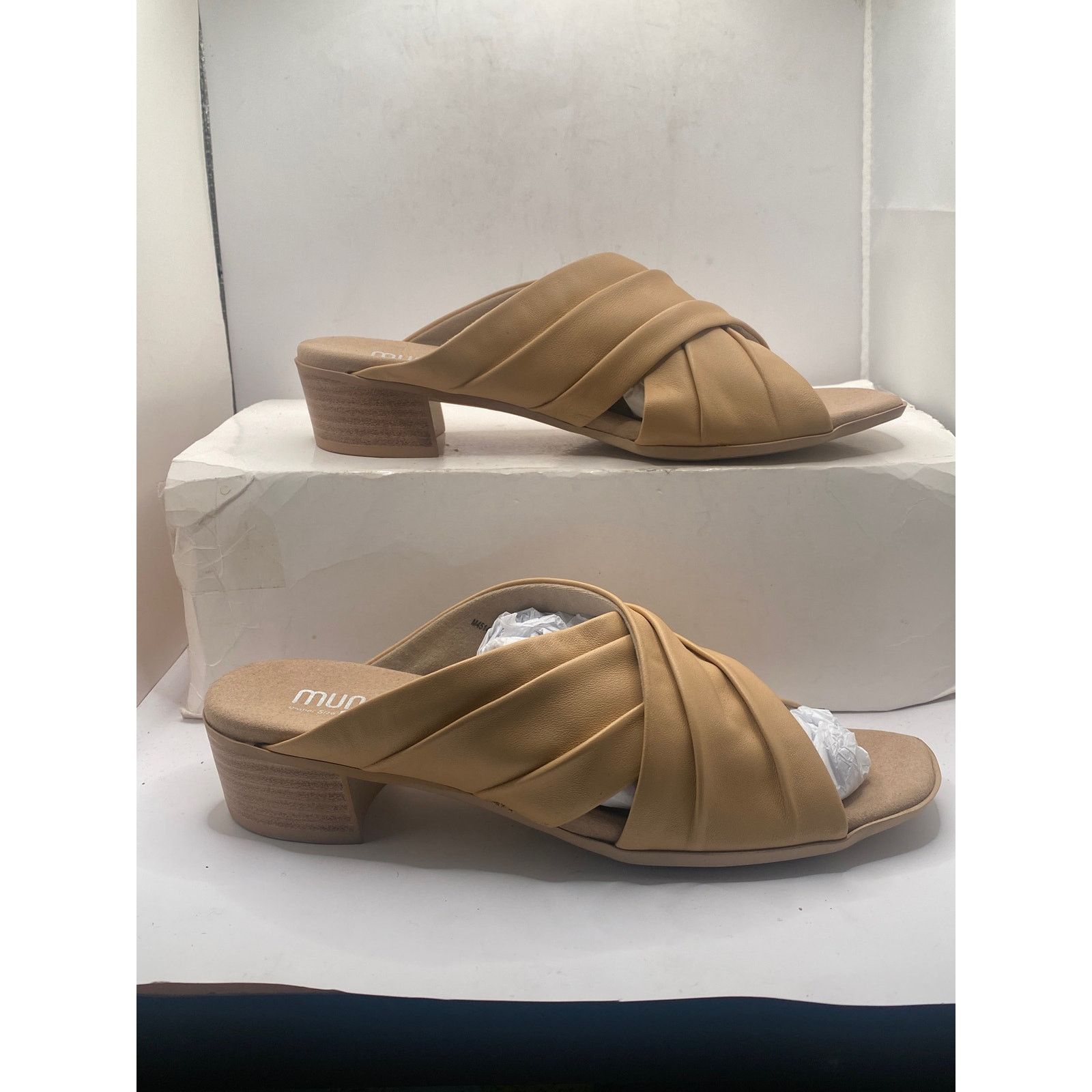 Murano Munro Lee Slide Sandal (Women) Size 9.5M Size US 9.5 / IT 39.5 - 1 Thumbnail