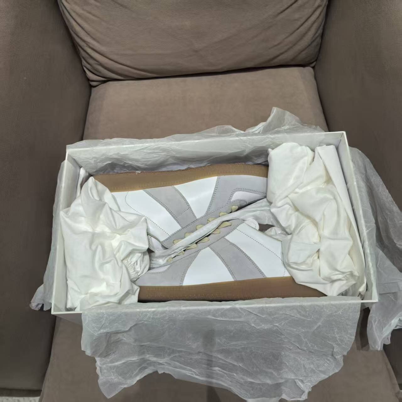 Maison Margiela Maison Margiela Replica Gats -39.5 - Box damaged Size US 6.5 / EU 39-40 - 8 Thumbnail