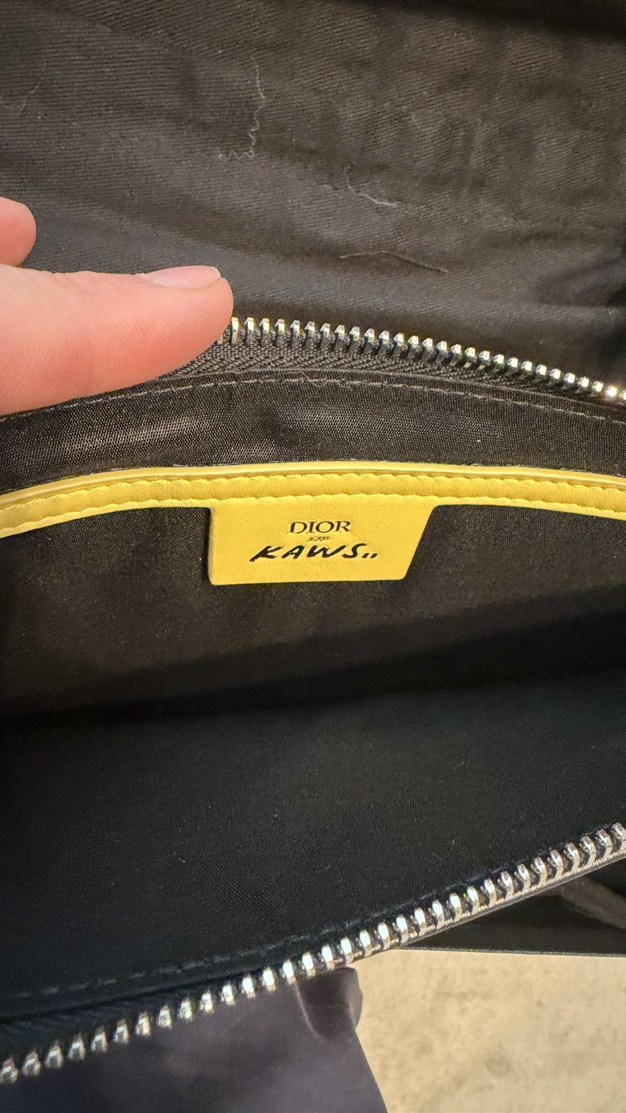 Dior × Kaws Dior x Kaws pouch Size ONE SIZE - 3 Thumbnail