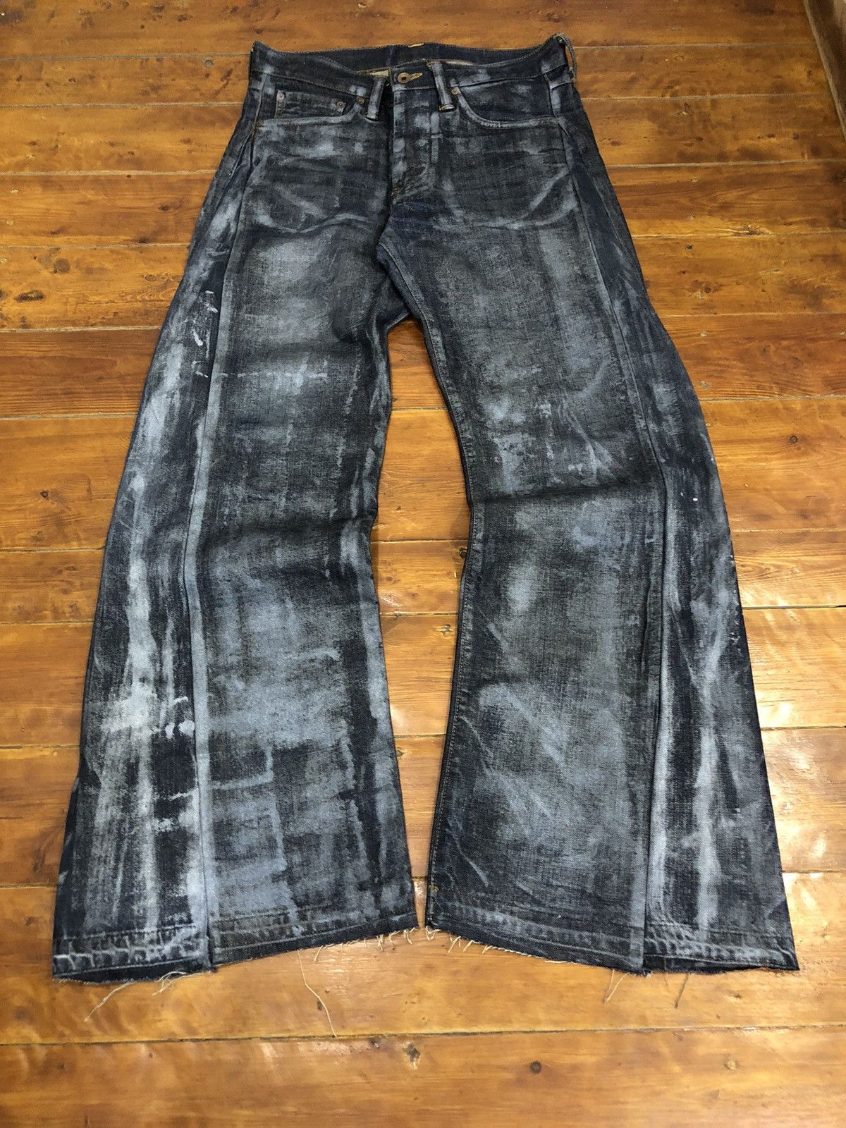 Japanese Brand Japanese Denim Painted Distressed Crush Faded Denim Baggy Size US 33 - 1 Thumbnail