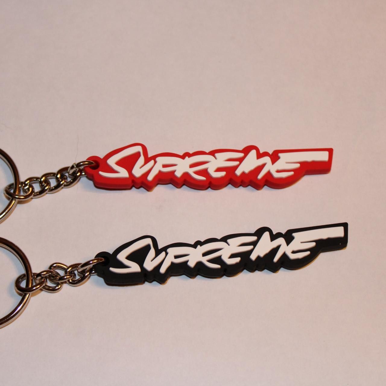 Supreme Supreme Futura Logo Keychain Set Size ONE SIZE - 1 Thumbnail