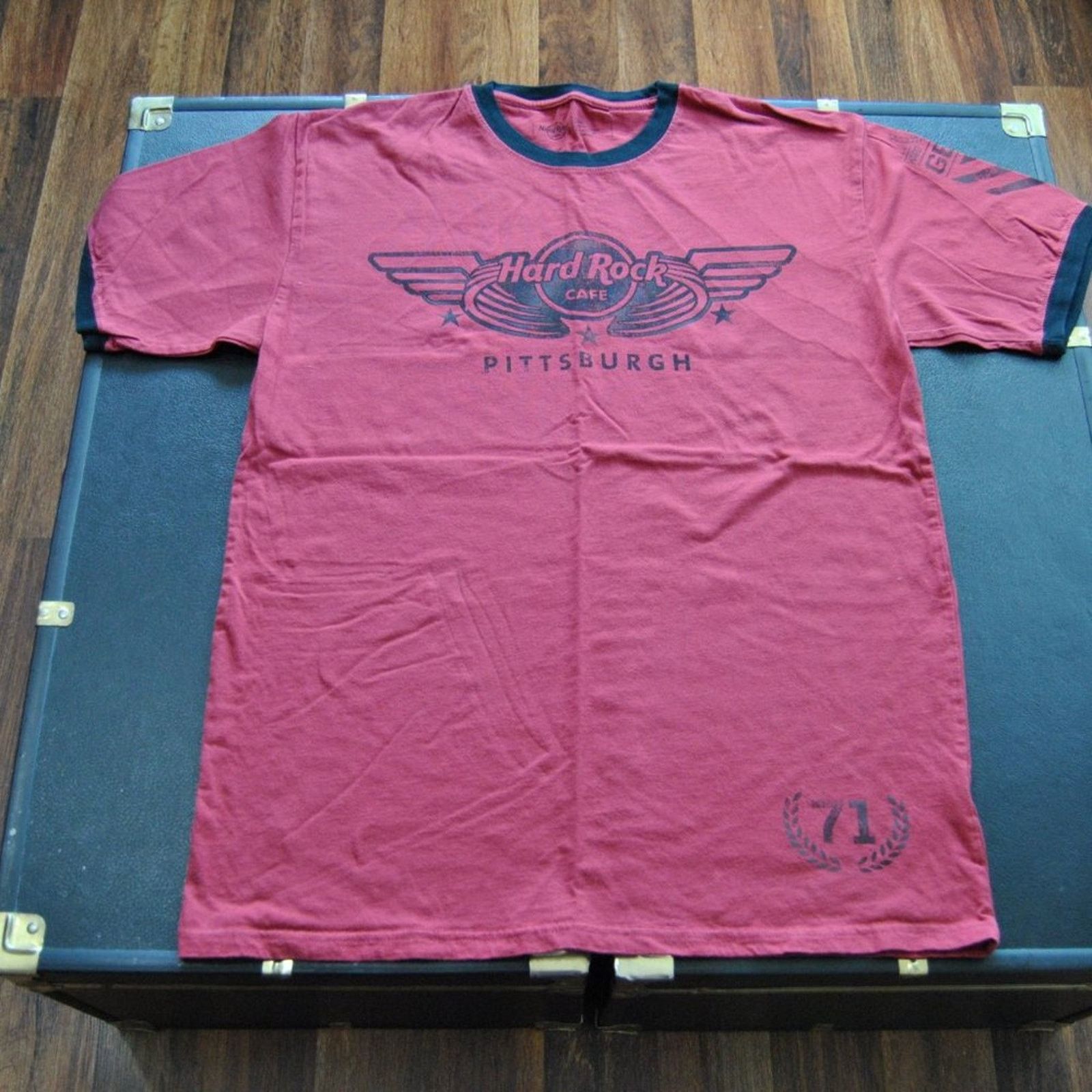 Hard Rock Cafe Hard Rock Café Pittsburgh Large Red Short Sleeve Shirt Size US L / EU 52-54 / 3 - 1 Thumbnail