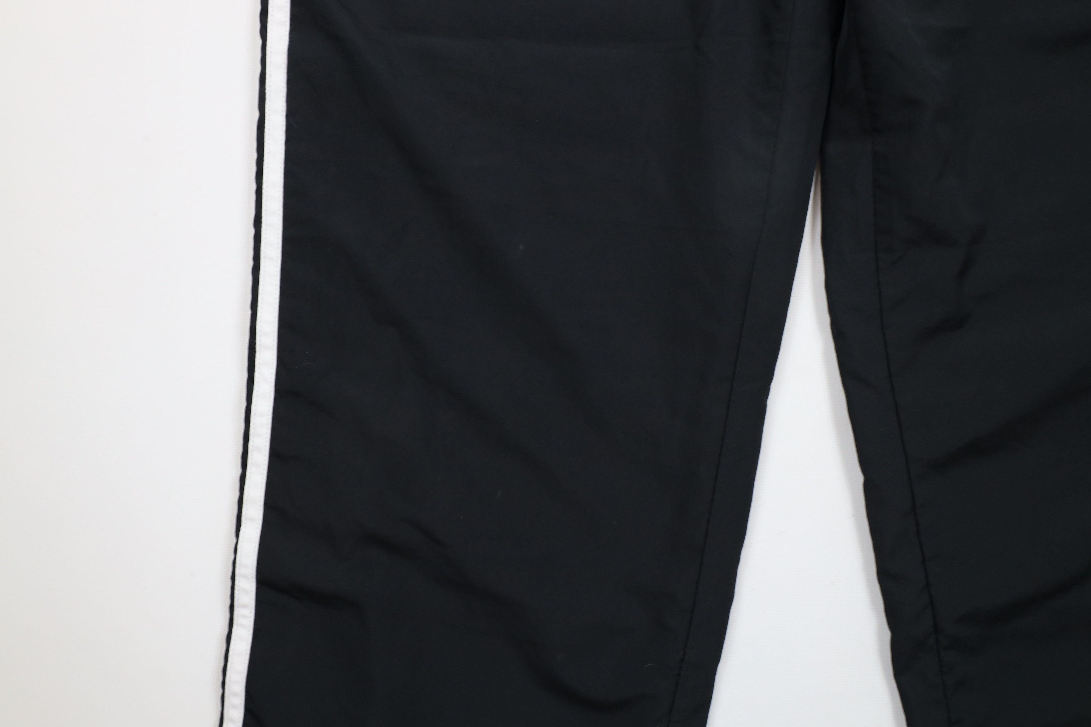 Adidas × Vintage Vintage Adidas Striped Wide Leg Windbreaker Pants Black Size 30" / US 8 / IT 44 - 7 Thumbnail