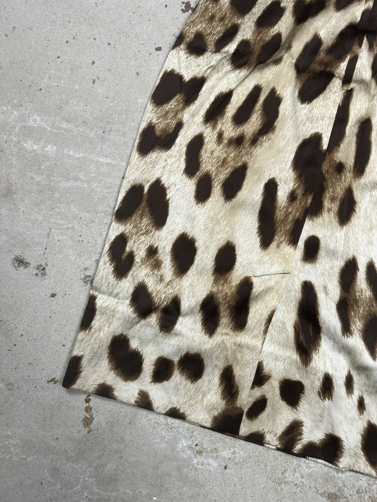 Dolce & Gabbana Dolce & Gabbana Silk Midi Leopard Print Dress Size M / US 6-8 / IT 42-44 - 9 Thumbnail