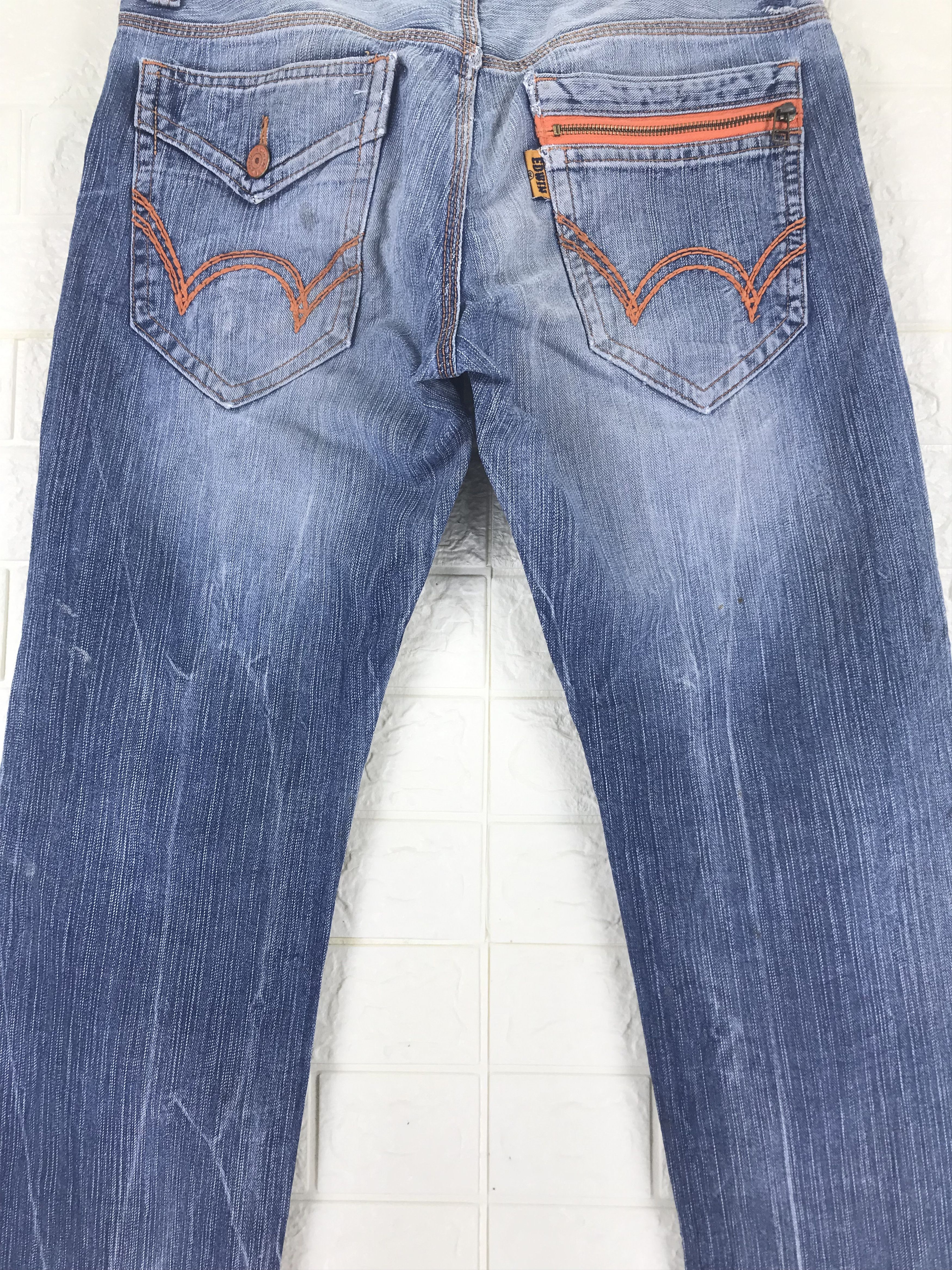 Edwin Vintage Edwin 403 XVS Faded Blue Jeans Distressed Denim Size US 32 / EU 48 - 7 Thumbnail