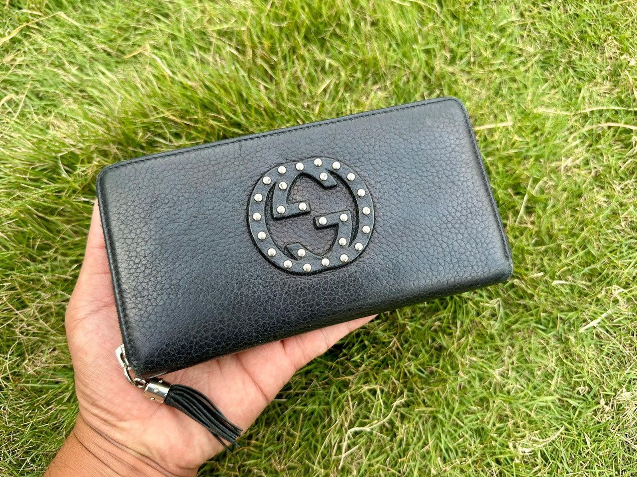 Gucci Authentic Gucci Soho Studded Leather Zippy Wallet Size ONE SIZE - 1 Thumbnail