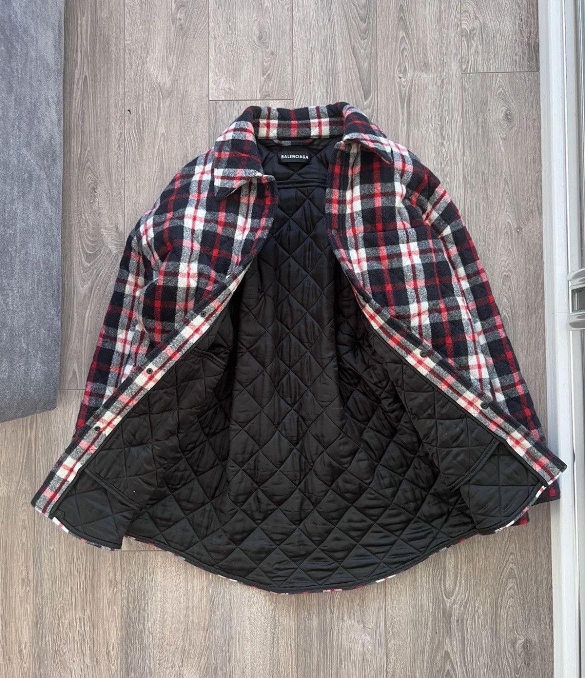 Balenciaga Balenciaga Oversized Quilted Checked Coat Size US S / EU 44-46 / 1 - 5 Thumbnail