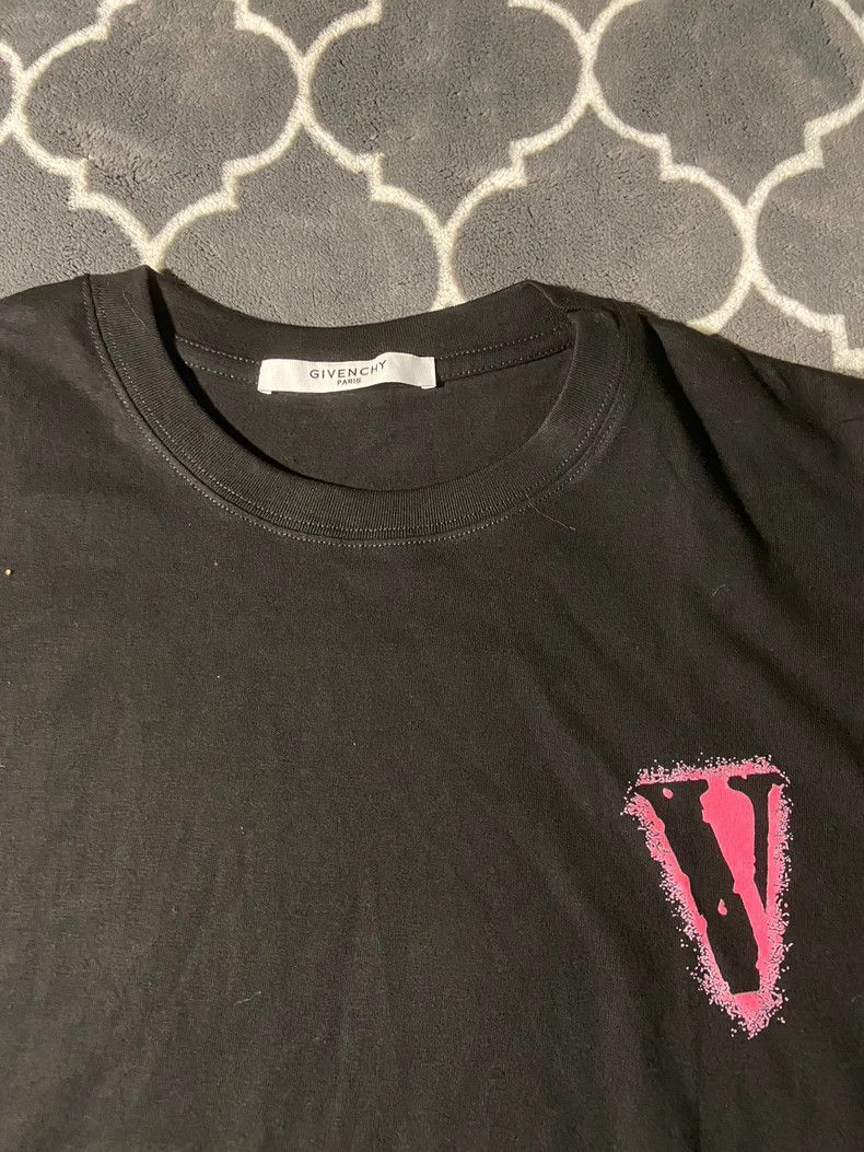 Givenchy Givenchy Short Sleeve T-Shirt, Unbeatable and Stylish, Cla Size US M / EU 48-50 / 2 - 2 Thumbnail