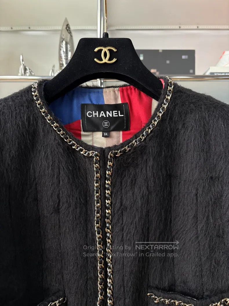 Chanel Chanel Classic four-pocket black gold chain jacket Size XXS / US 00 / IT 34 - 2 Thumbnail