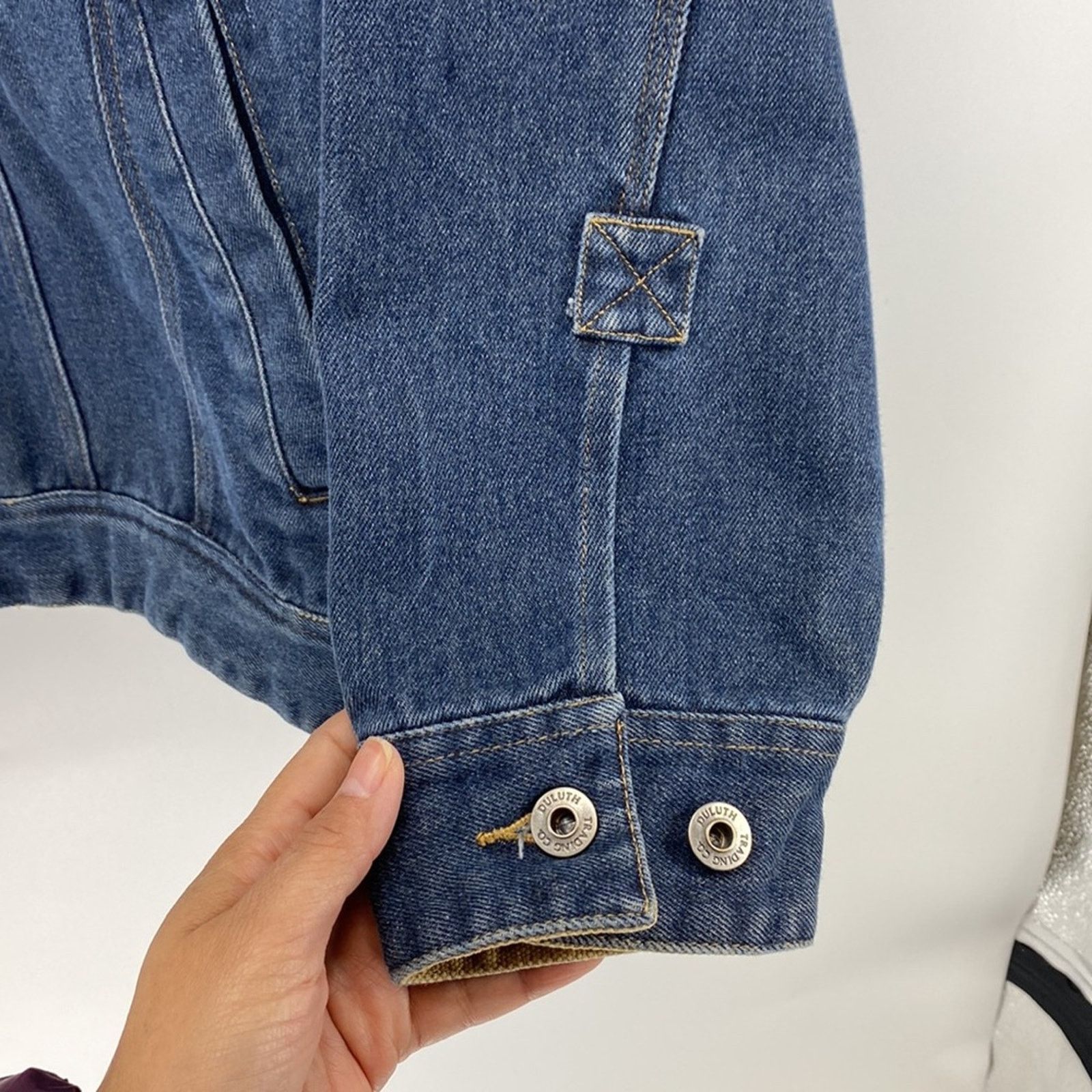 Duluth Trading Company Duluth firehose flex trucker denim jean jacket unisex retro Size US L / EU 52-54 / 3 - 4 Thumbnail