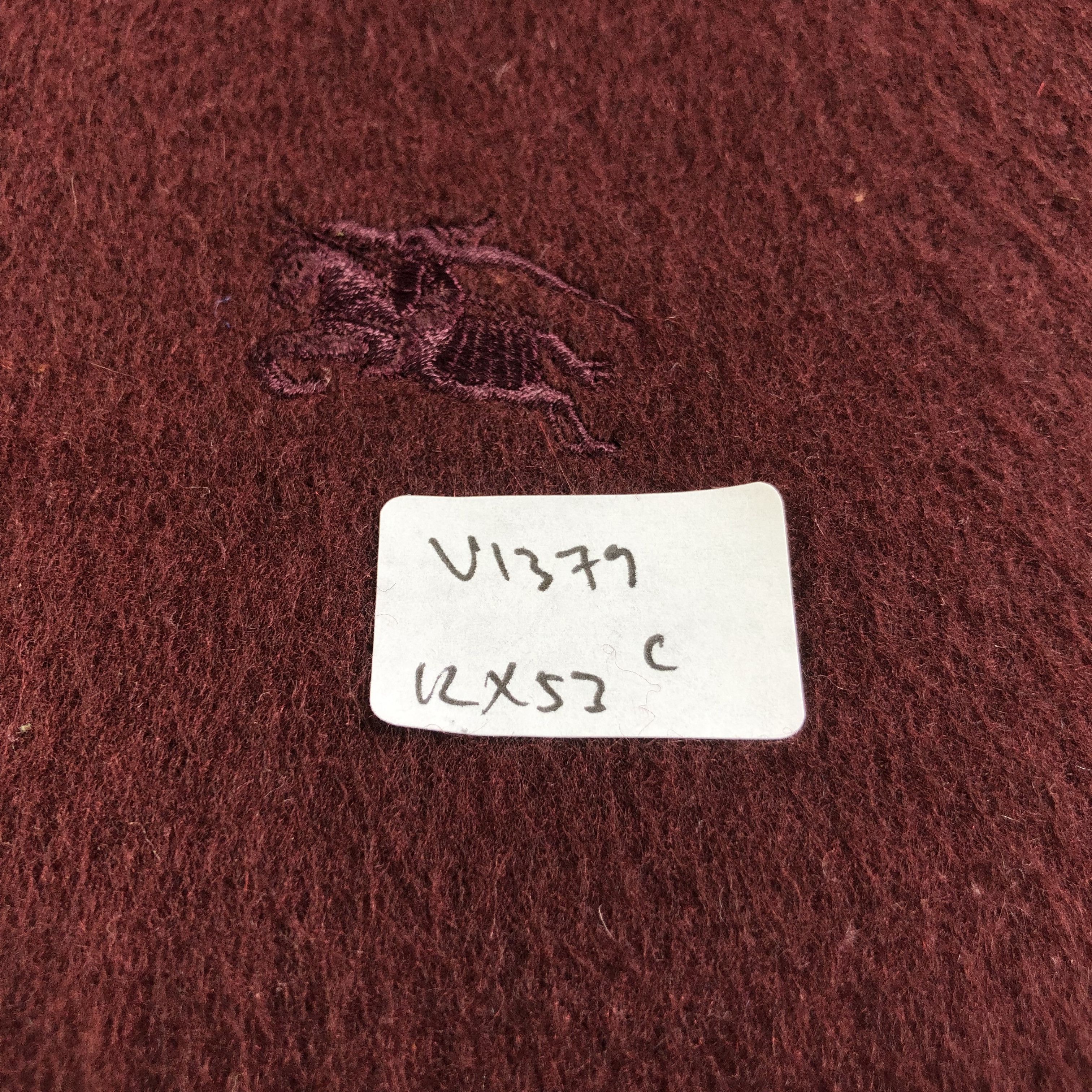 Burberry Burberry Plain Cashmere Scarf Muffler V1379 Size ONE SIZE - 7 Thumbnail