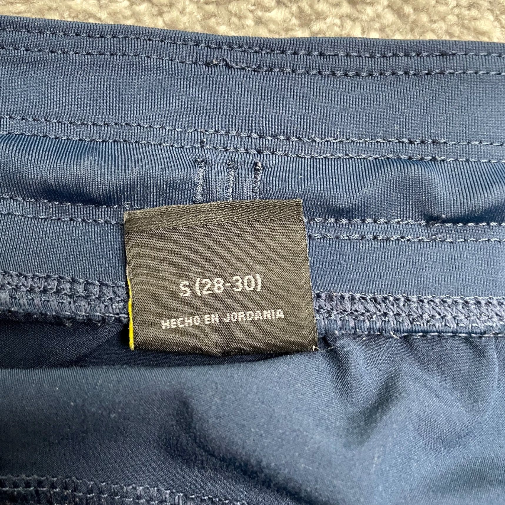 Athletic Works Athletic Works Dri-Works Active Shorts Womens Small Navy Blue Zip Pocket Stretch Size 28" / US 6 / IT 42 - 7 Thumbnail