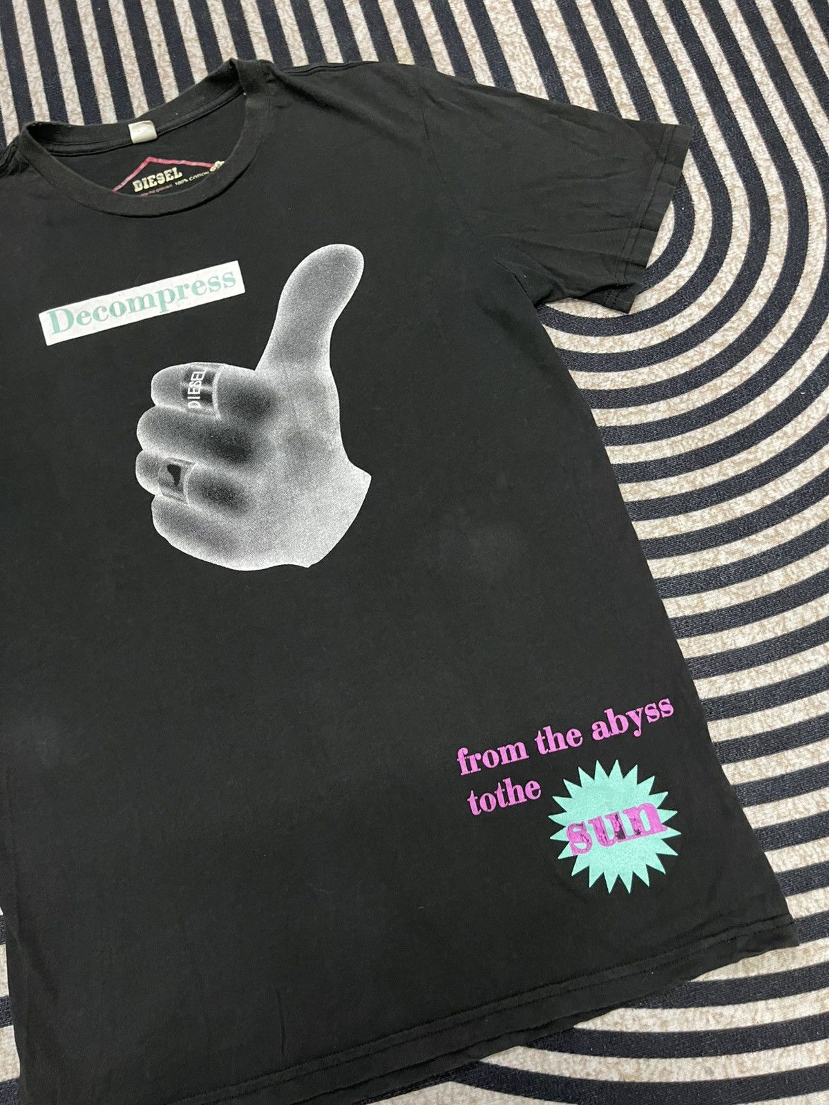 Diesel 2000s DIESEL BIG HAND DESIGN DECOMPRESS Size US S / EU 44-46 / 1 - 4 Thumbnail