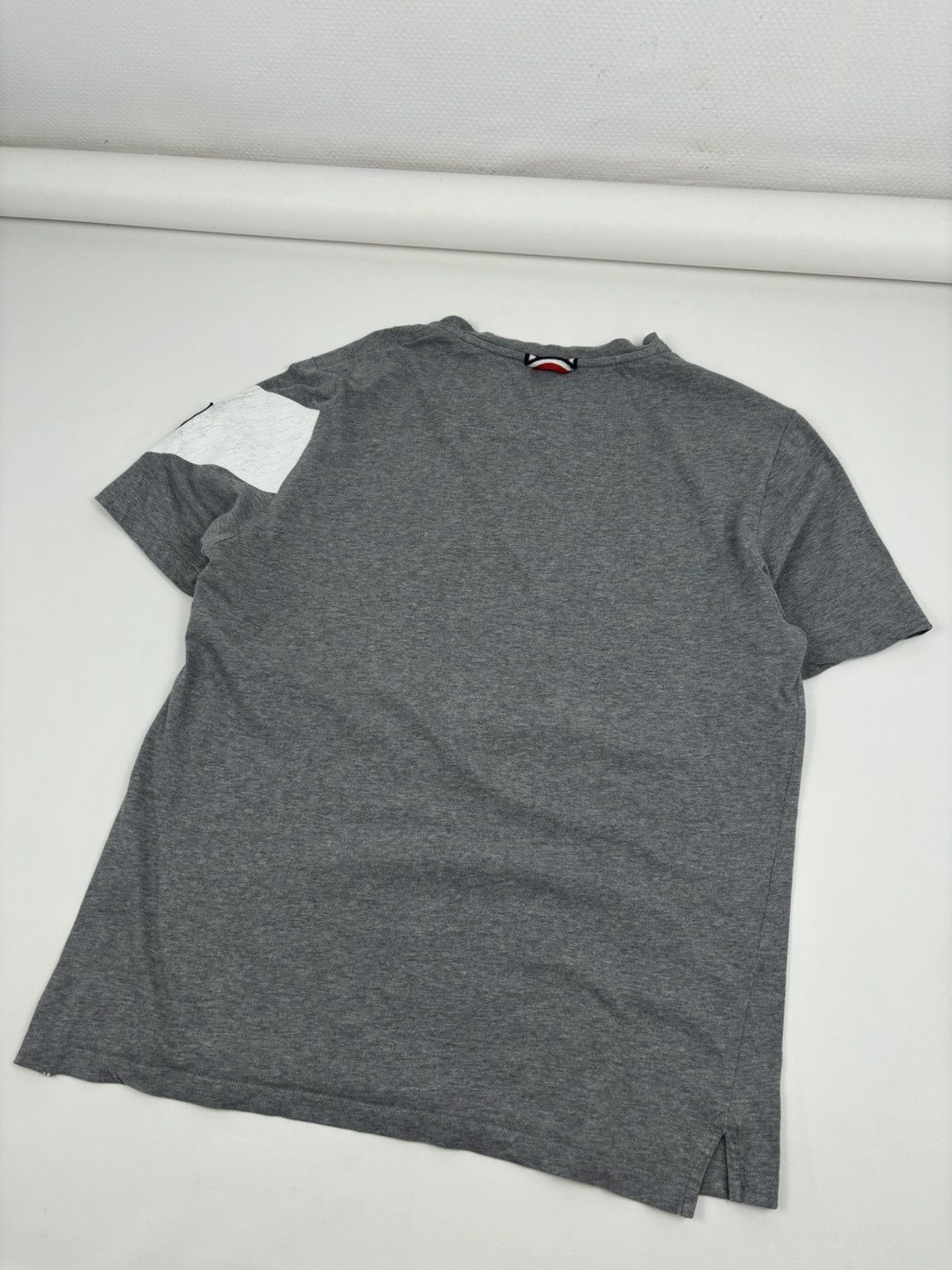 Moncler Gamme Bleu THOM BROWNE GAMME BLEU MAGLIA Big Patch Gray Italy Short Sleeve T-Shirt Size US M / EU 48-50 / 2 - 7 Thumbnail