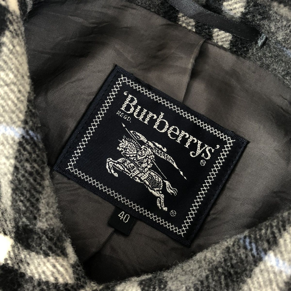 Burberry × Vintage Vintage Burberry wool Size US XXS / EU 40 - 4 Thumbnail