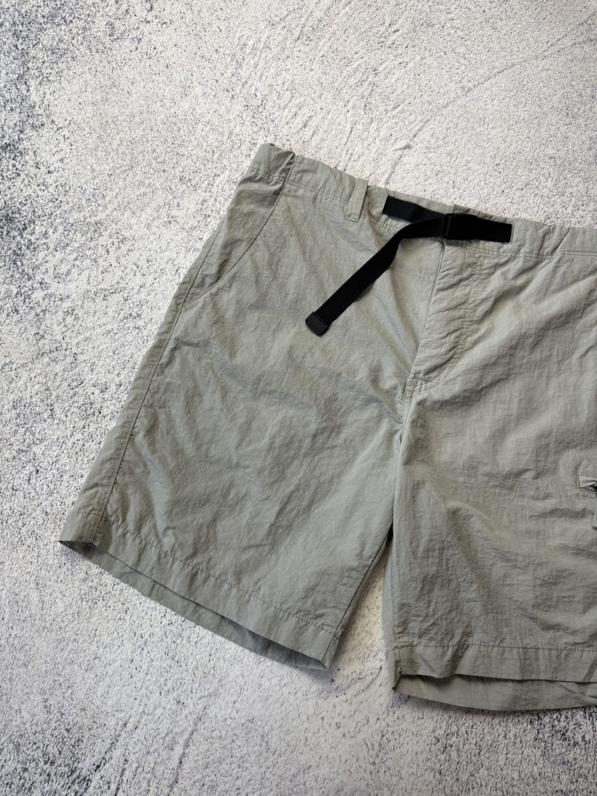 Japanese Brand Uniqlo Cargo Shorts Size US 32 / EU 48 - 2 Thumbnail
