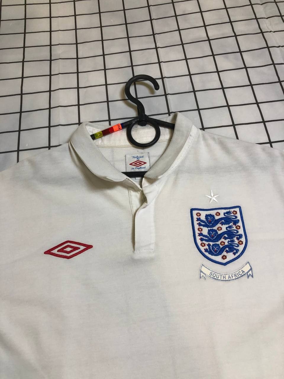 Umbro England Home football shirt 2009 - 2010 Umbro Mens Size US S / EU 44-46 / 1 - 2 Thumbnail