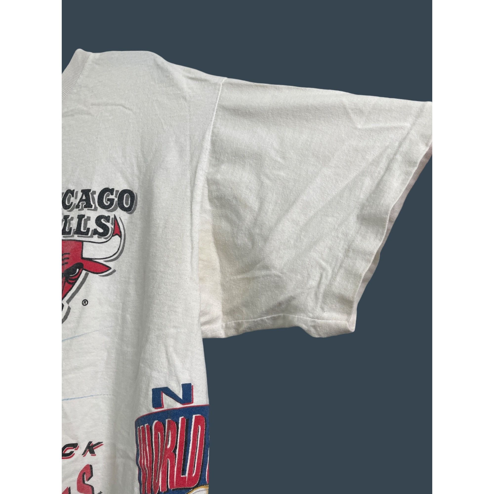 Vintage RARE Vintage 1992 Chicago Bulls NBA World Champs XL Xtra Lar Size US XL / EU 56 / 4 - 7 Thumbnail