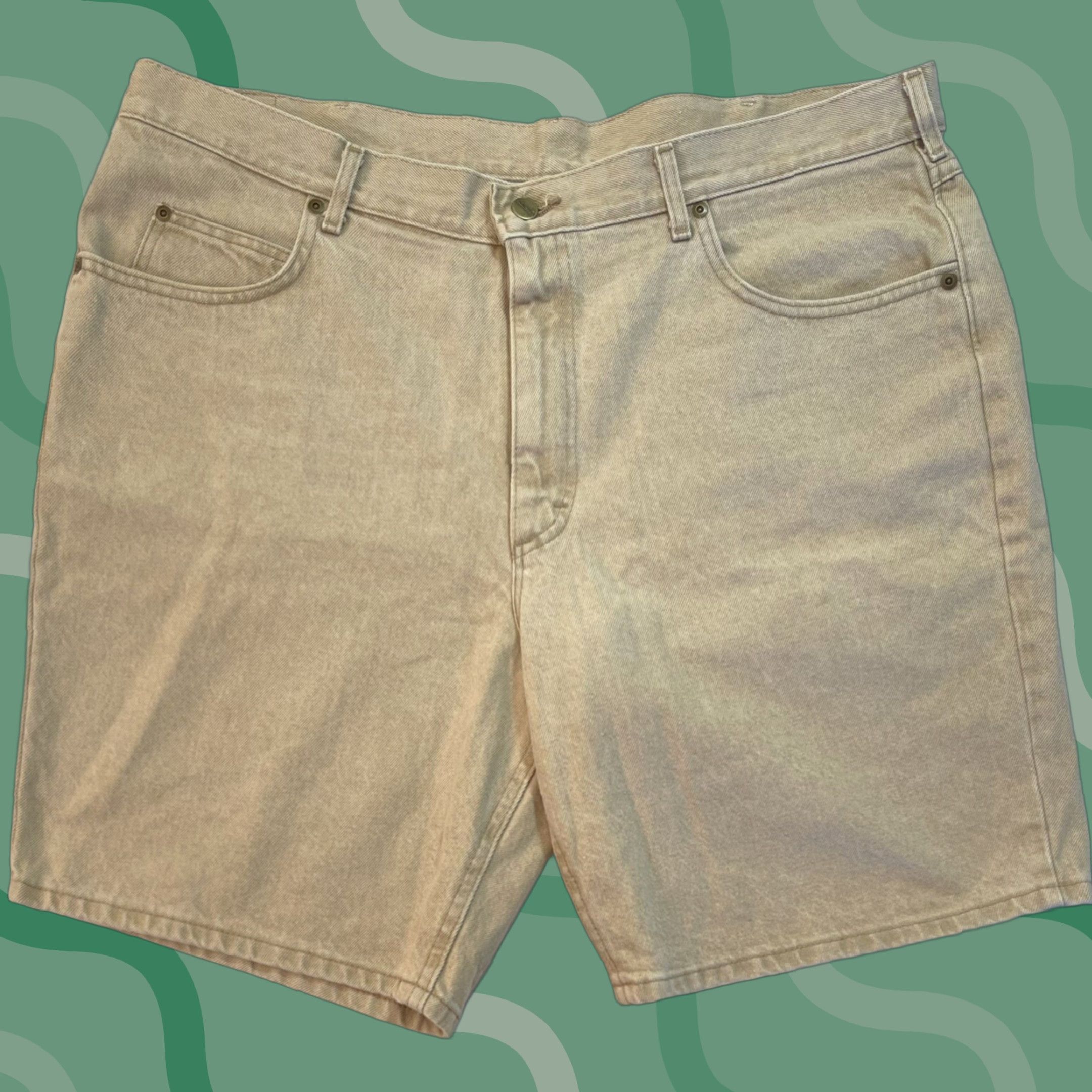 Vintage VINTAGE L.L. Bean Mens 90s USA Tan Denim Jean Shorts Flat Front Hiking Outdoor 42 Shirt/Shorts? Size US 42 / EU 58 - 1 Thumbnail