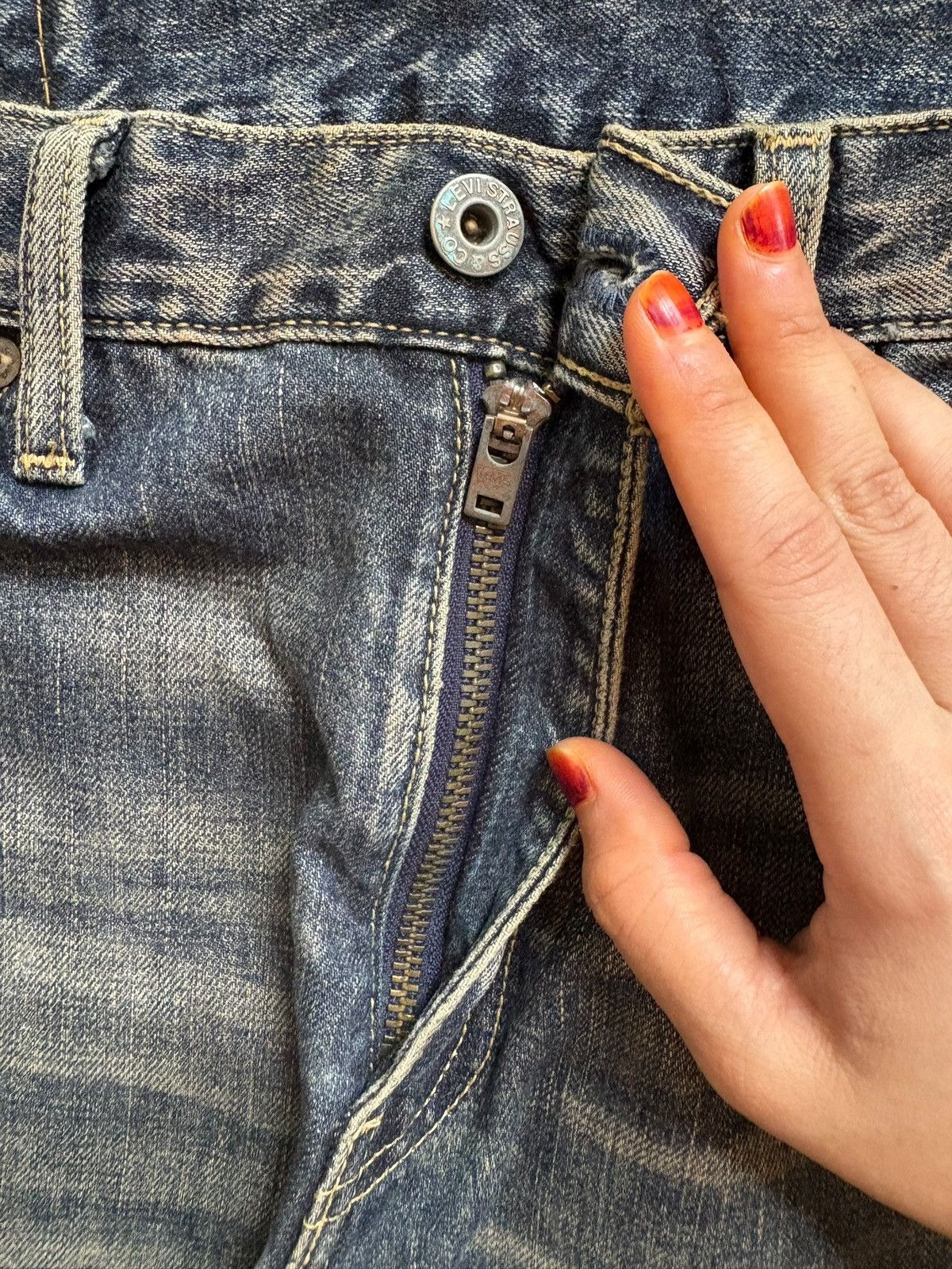 Levi's Vintage 90s Levis 502 Rusty Mud Wash Distressed Loose Jeans Size US 30 / EU 46 - 3 Thumbnail
