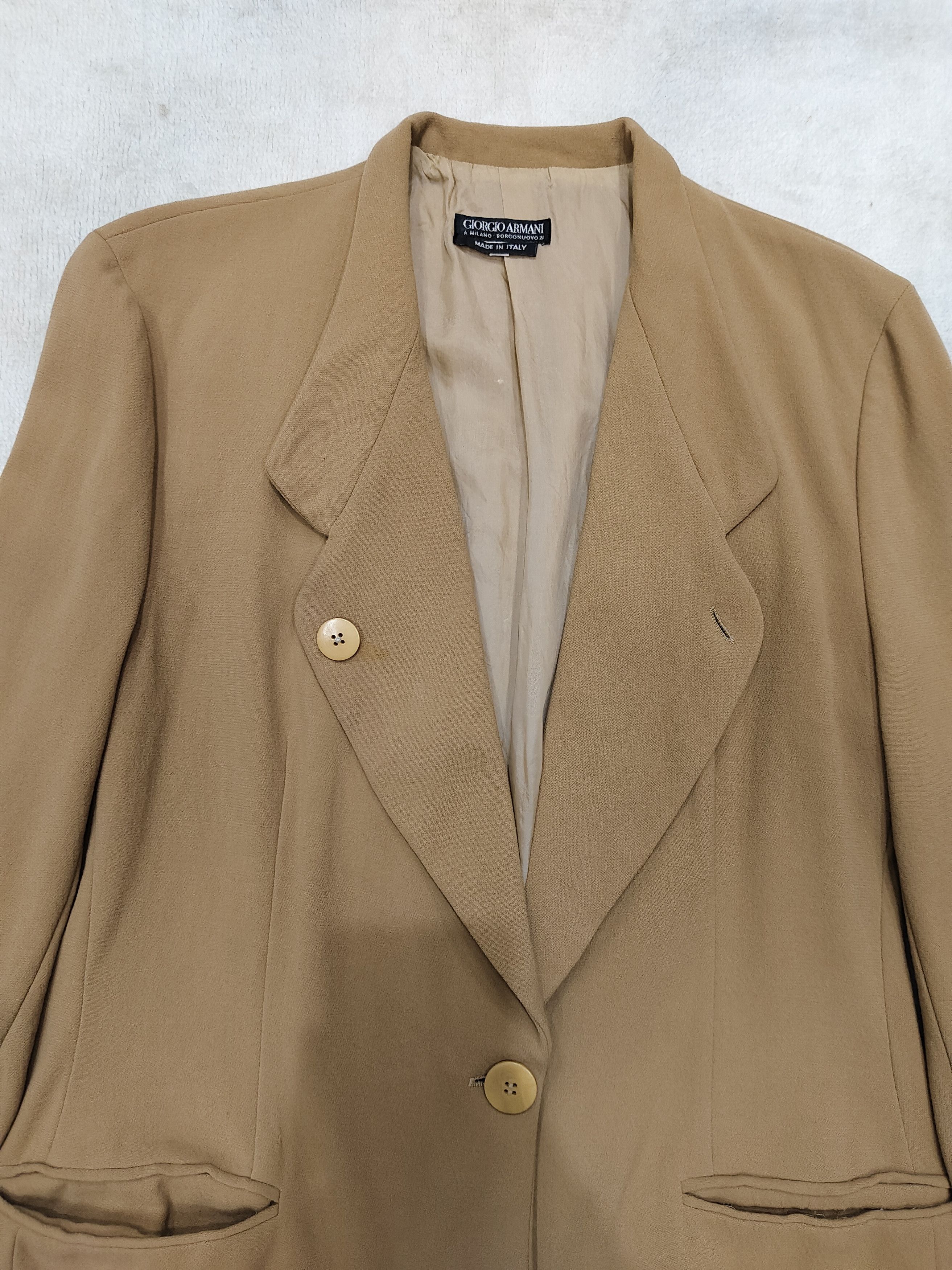 Giorgio Armani 90s Giorgio Armani- Archive Camel Soft Tailored Wool Blazer Size L / US 10 / IT 46 - 2 Thumbnail