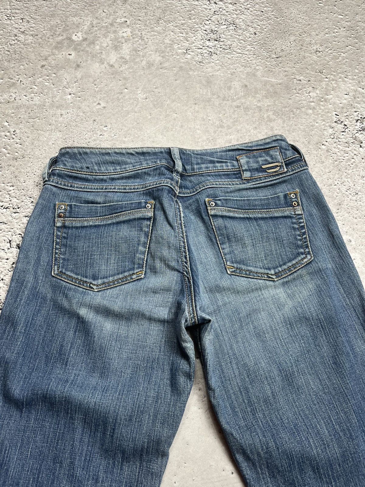 Diesel Diesel Flared Jeans Bootcut Blue Denim Size 28 Low Rise Size 28" / US 6 / IT 42 - 6 Thumbnail