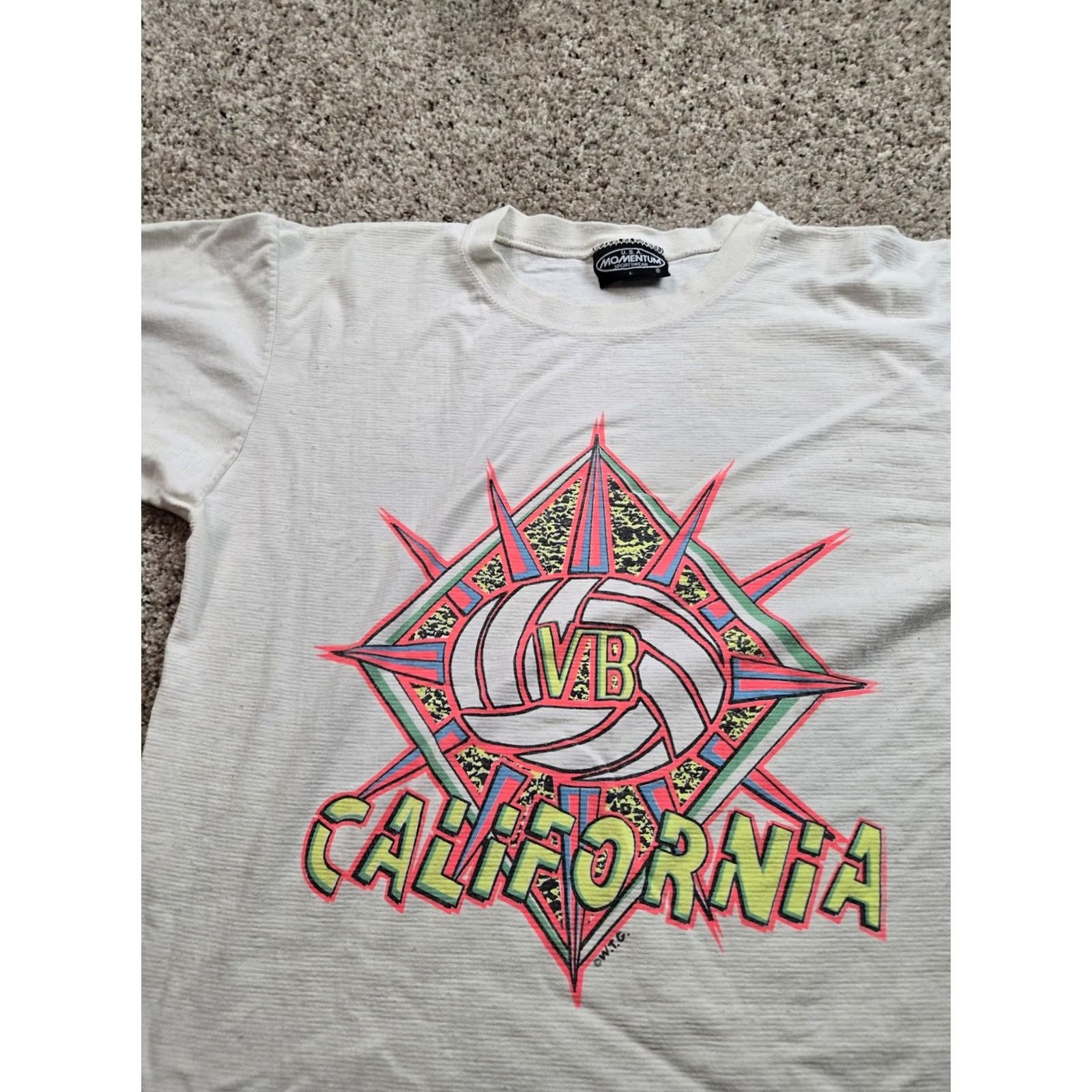 Vintage VINTAGE California Volleyball Shirt L Men White Neon Graphic Short Sleeve 90s Momentum Sportswear Size US L / EU 52-54 / 3 - 4 Thumbnail