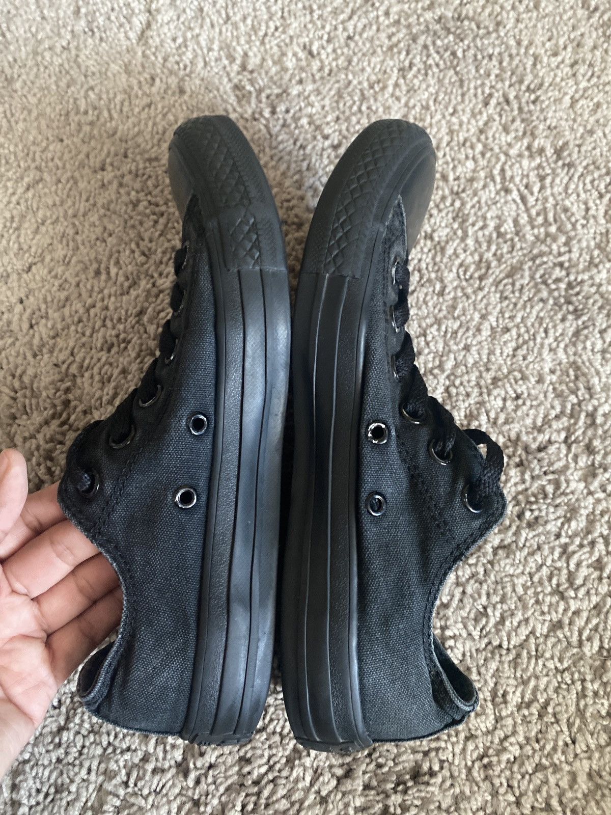 Converse Unisex Converse Chuck Taylor low Sneakers size 6.5 W/ 4.5M Size US 6.5 / IT 36.5 - 19 Thumbnail