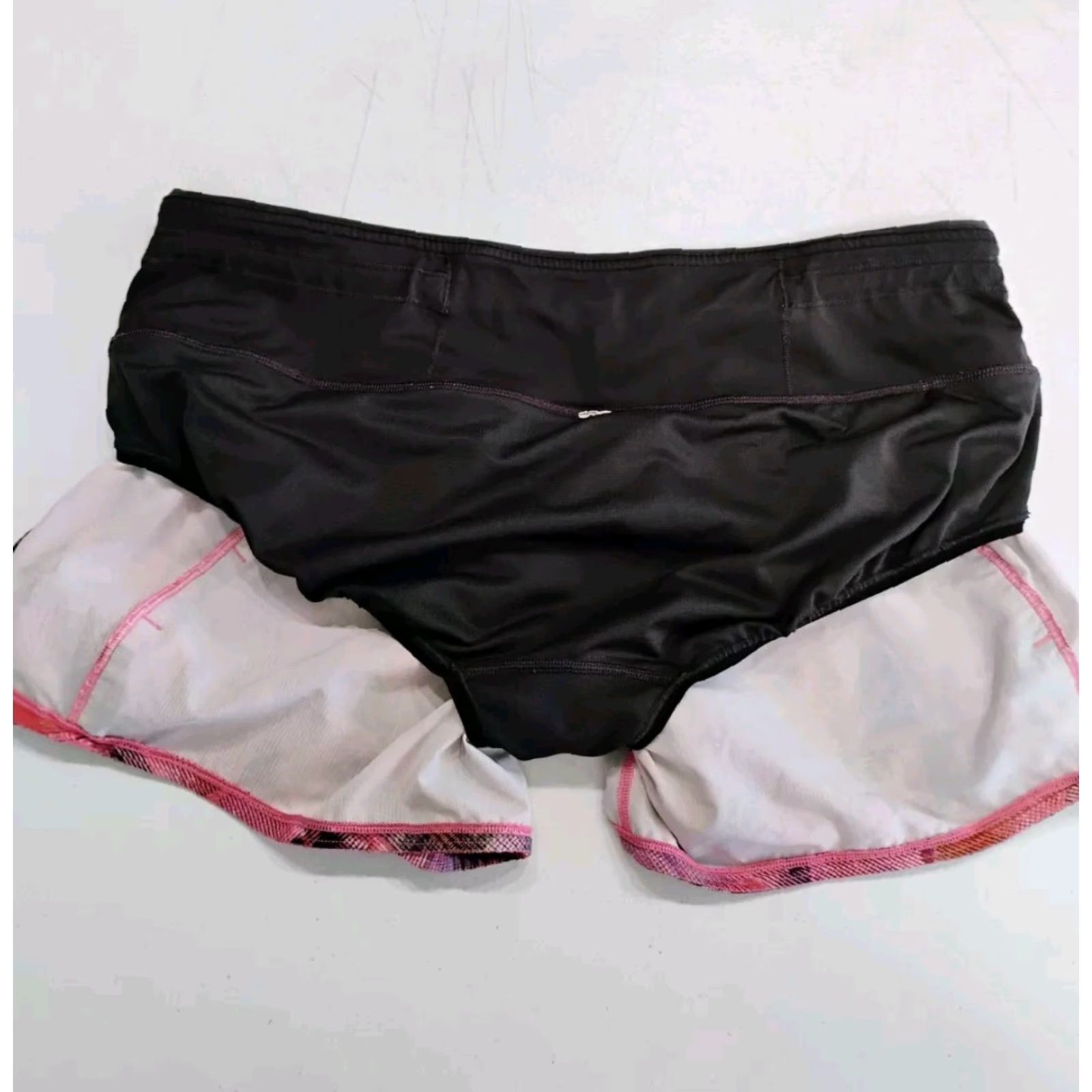 Lululemon Lululemon Running Shorts Multicolor Womens Size 8 Inseam 3.5 In Waist 32 Athletic Activewear Geometric Pattern, Lined, Regular, Women Size 30" / US 8 / IT 44 - 4 Thumbnail