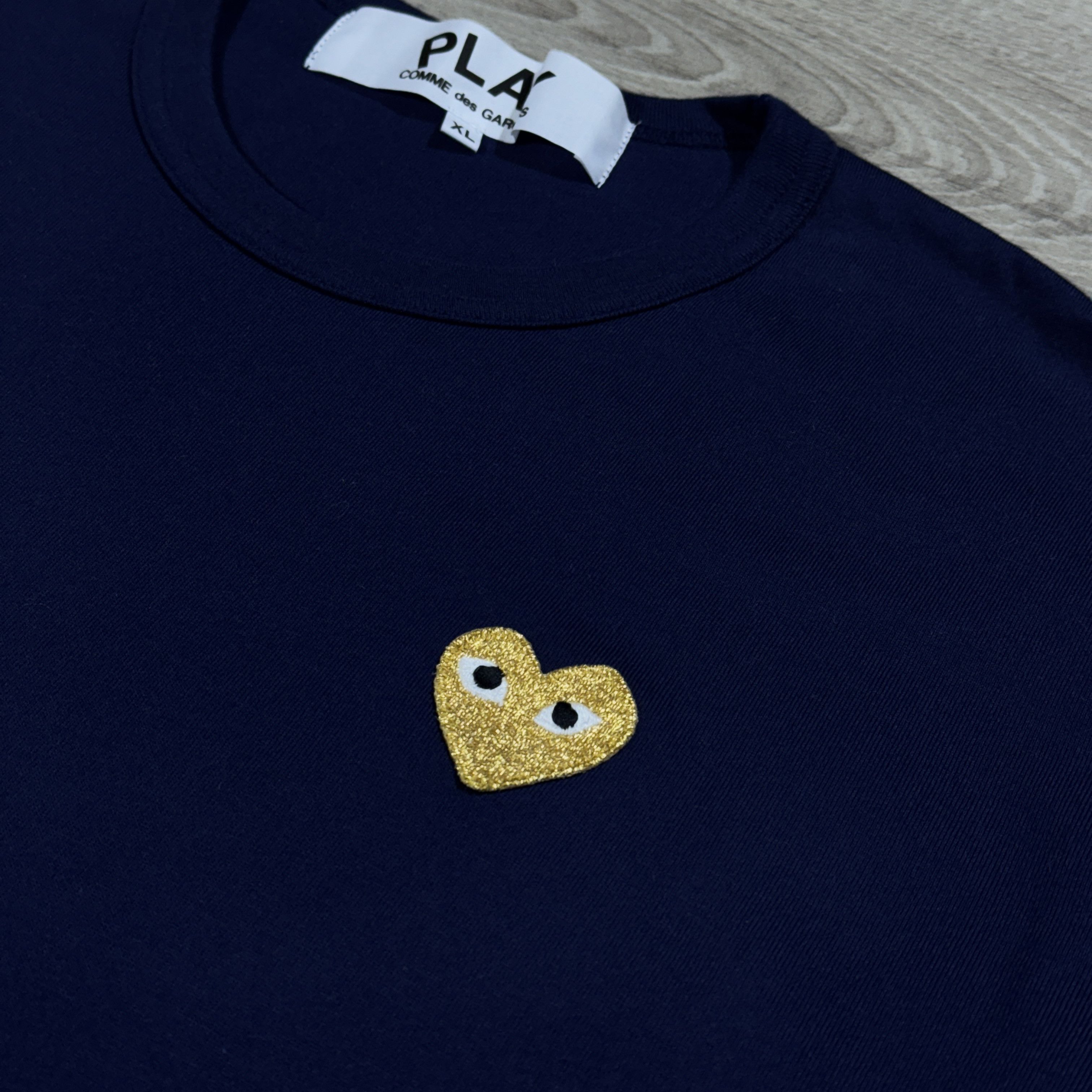 Comme des Garcons PLAY Comme des Garçons PLAY Gold Heart T-Shirt Navy Blue Size XL Size XL / US 12-14 / IT 48-50 - 4 Thumbnail