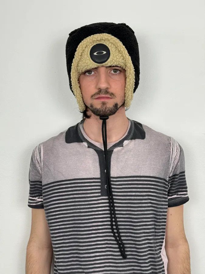Oakley 2000s Oakley Black Wool Shearling Hat Size ONE SIZE - 2 Thumbnail
