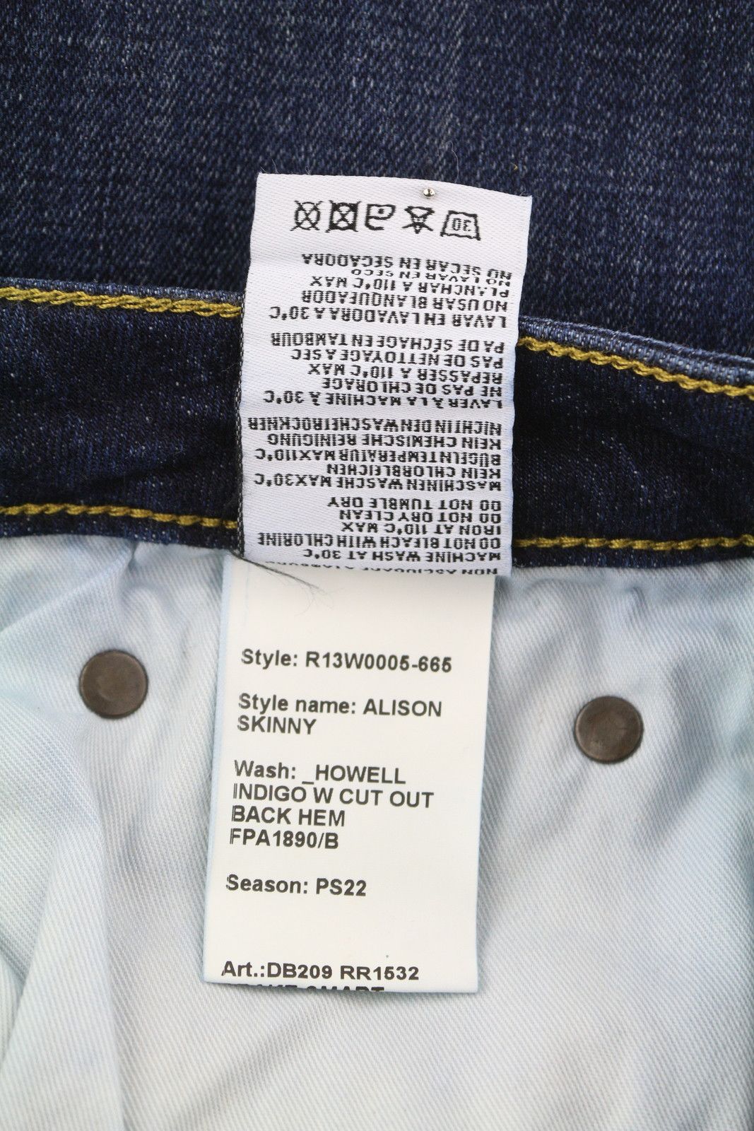 R13 ALISON SKINNY 27 Howell Indigo Cut Black Hem Faded 86349 Size 27" / US 4 / IT 40 - 7 Thumbnail
