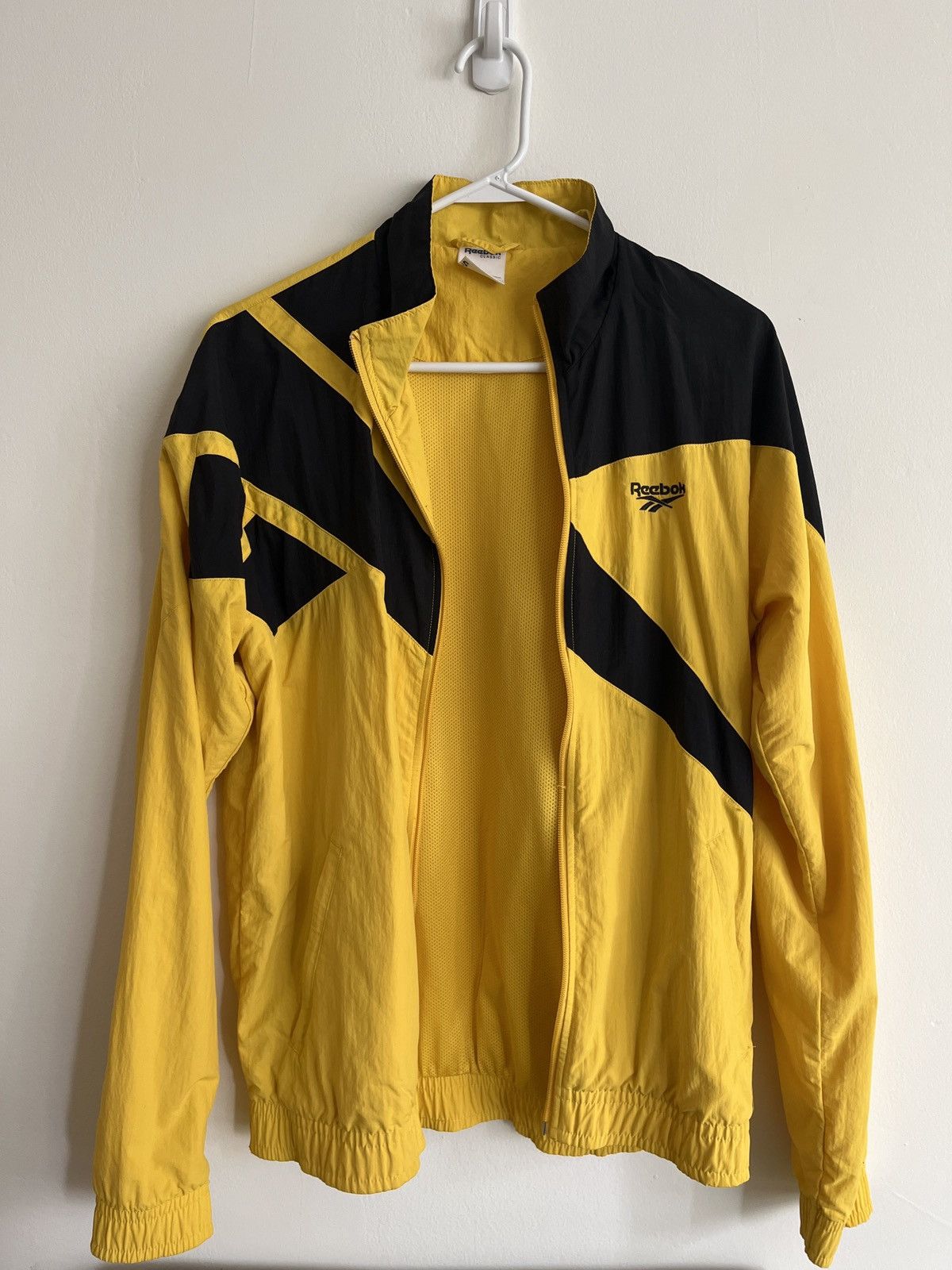 Reebok classic jacket yellow hotsell