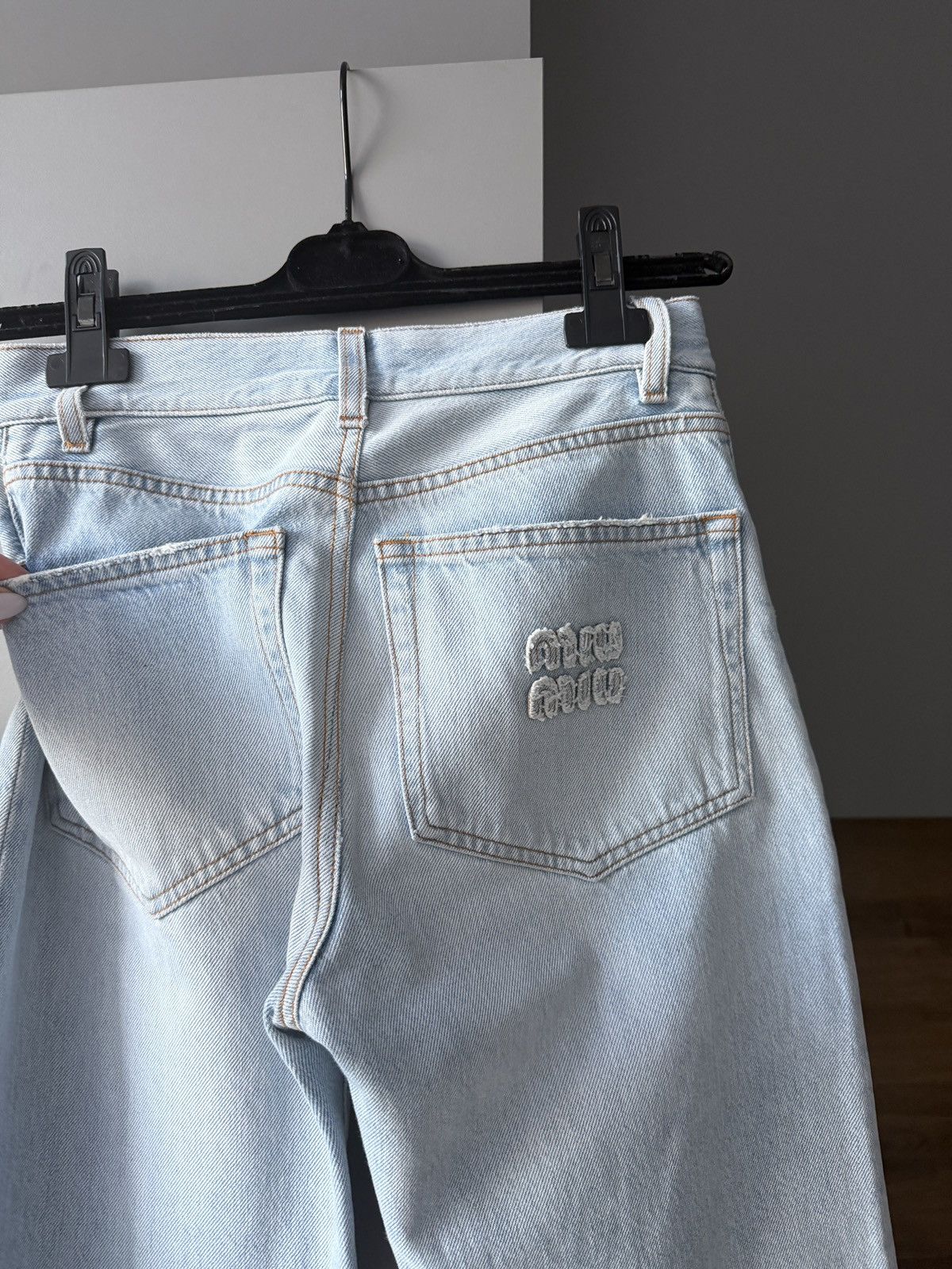 Miu Miu Miu Miu Logo Patch Jeans Size 24" / US 00 / IT 34 - 7 Thumbnail