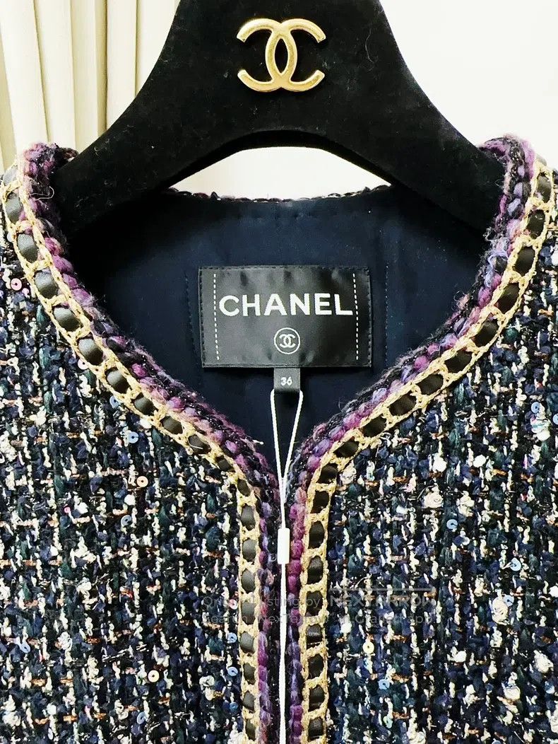 Chanel Chanel 21A Castle Series Black Mixed Colour Tweed Round-ne Size XS / US 0-2 / IT 36-38 - 7 Thumbnail
