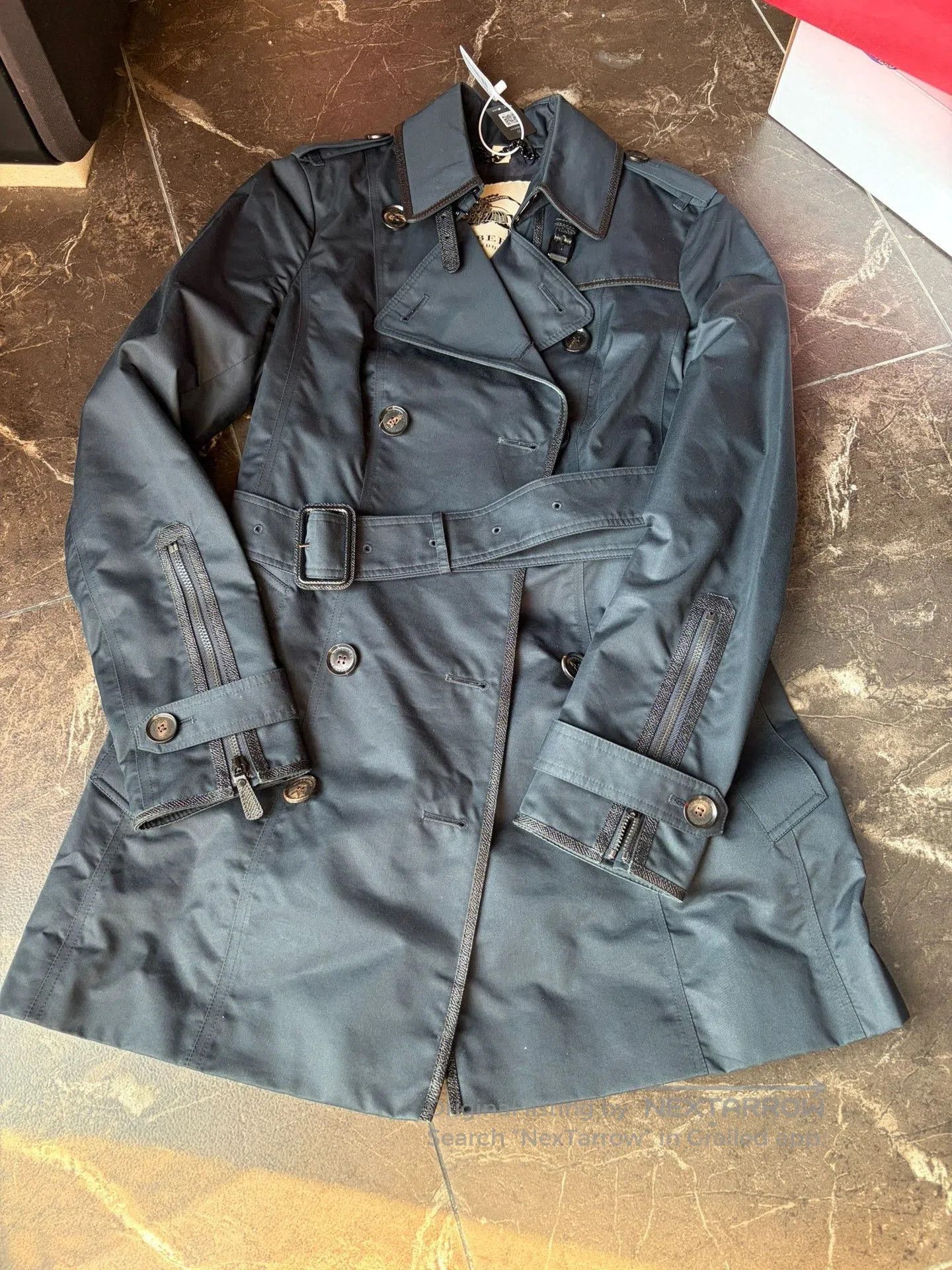 Burberry Burberry Women's Trench Coat. Size XS / US 0-2 / IT 36-38 - 1 Thumbnail