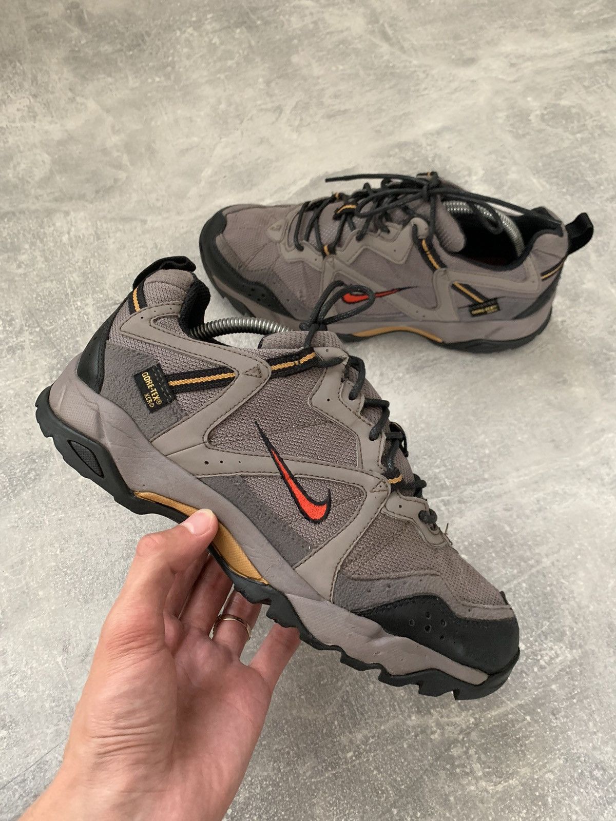 Nike ACG vintage Goretex Bandolier 2 grey trekking sneakers