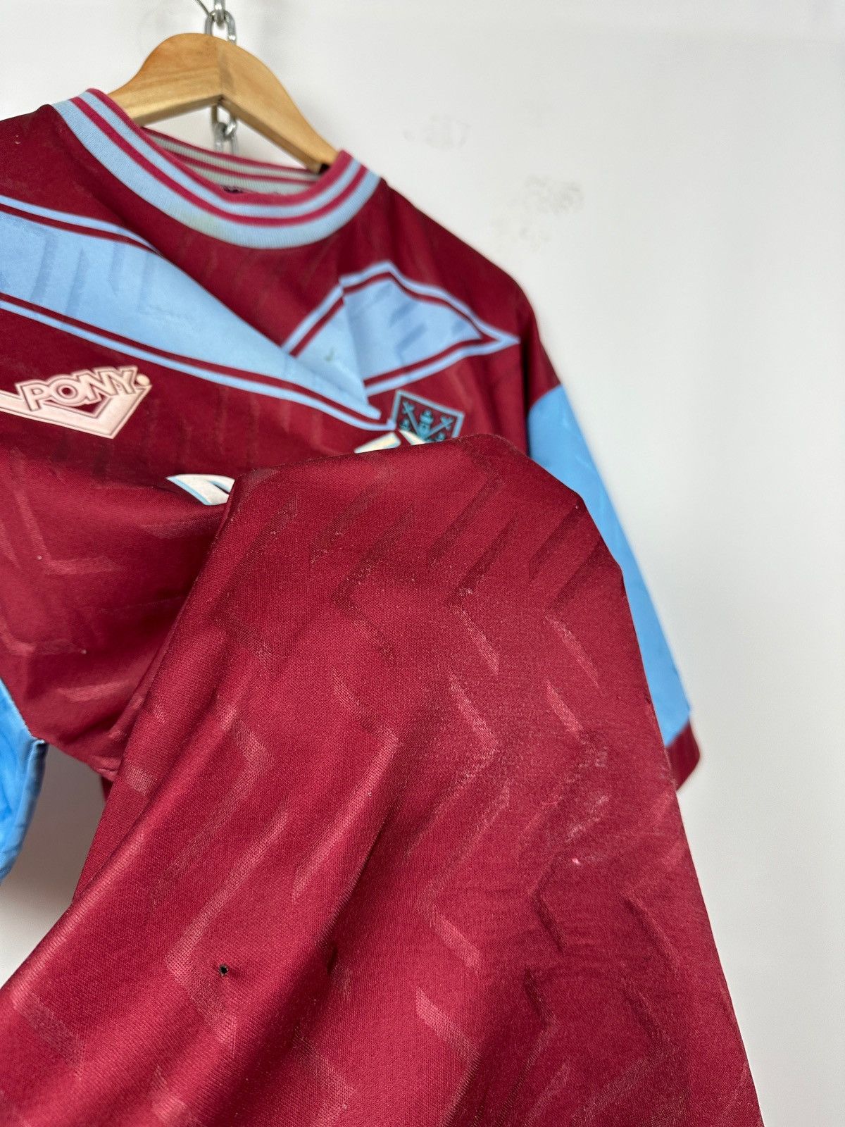 PONY 1993/1995 Vintage West Ham United Pony Home Soccer Jersey Size US M / EU 48-50 / 2 - 19 Thumbnail