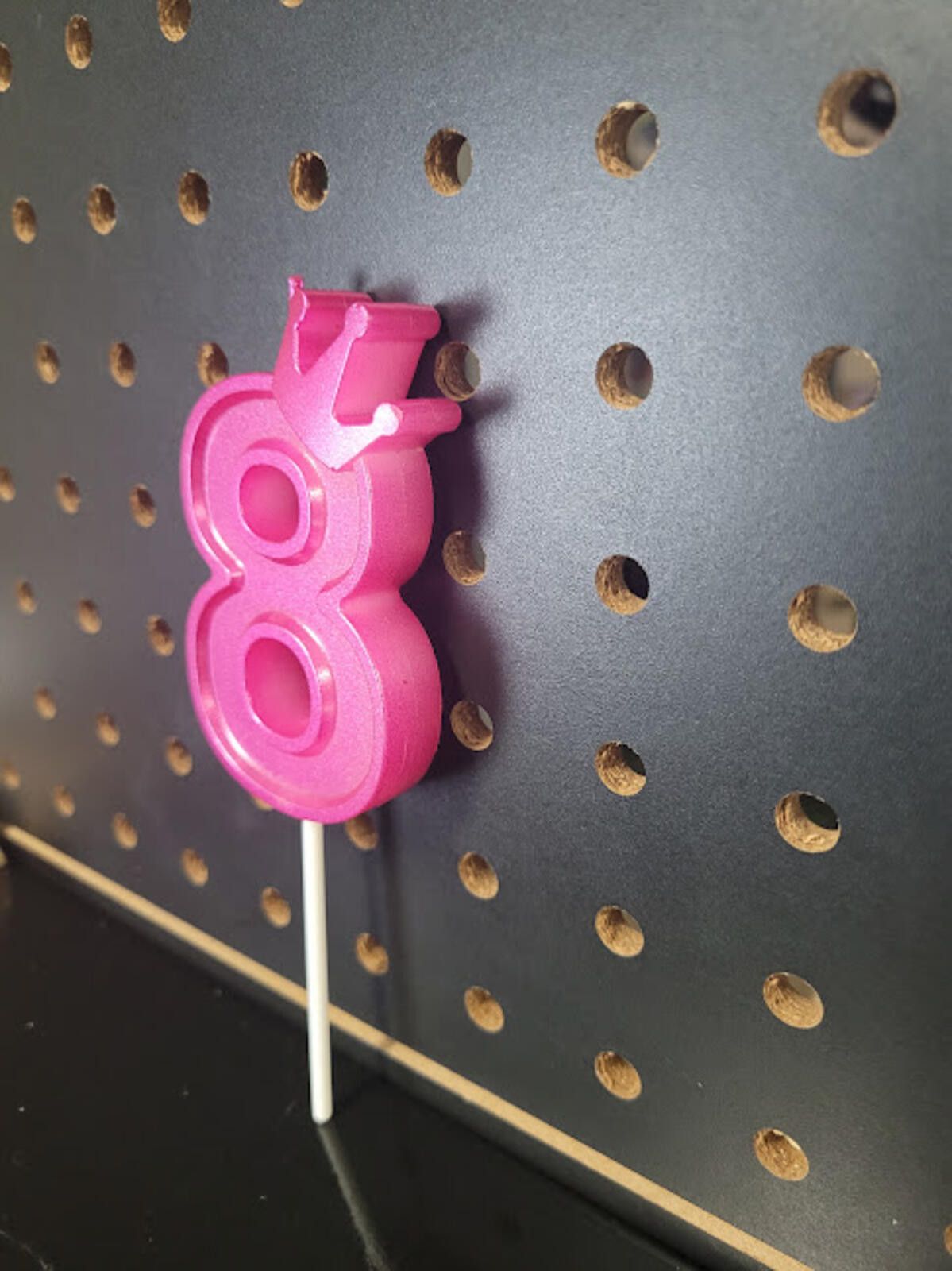 Genetic Manipulation Shinichiro Kuriya Pink Number 8 Birthday Candle with Crown Accent Size ONE SIZE - 3 Thumbnail