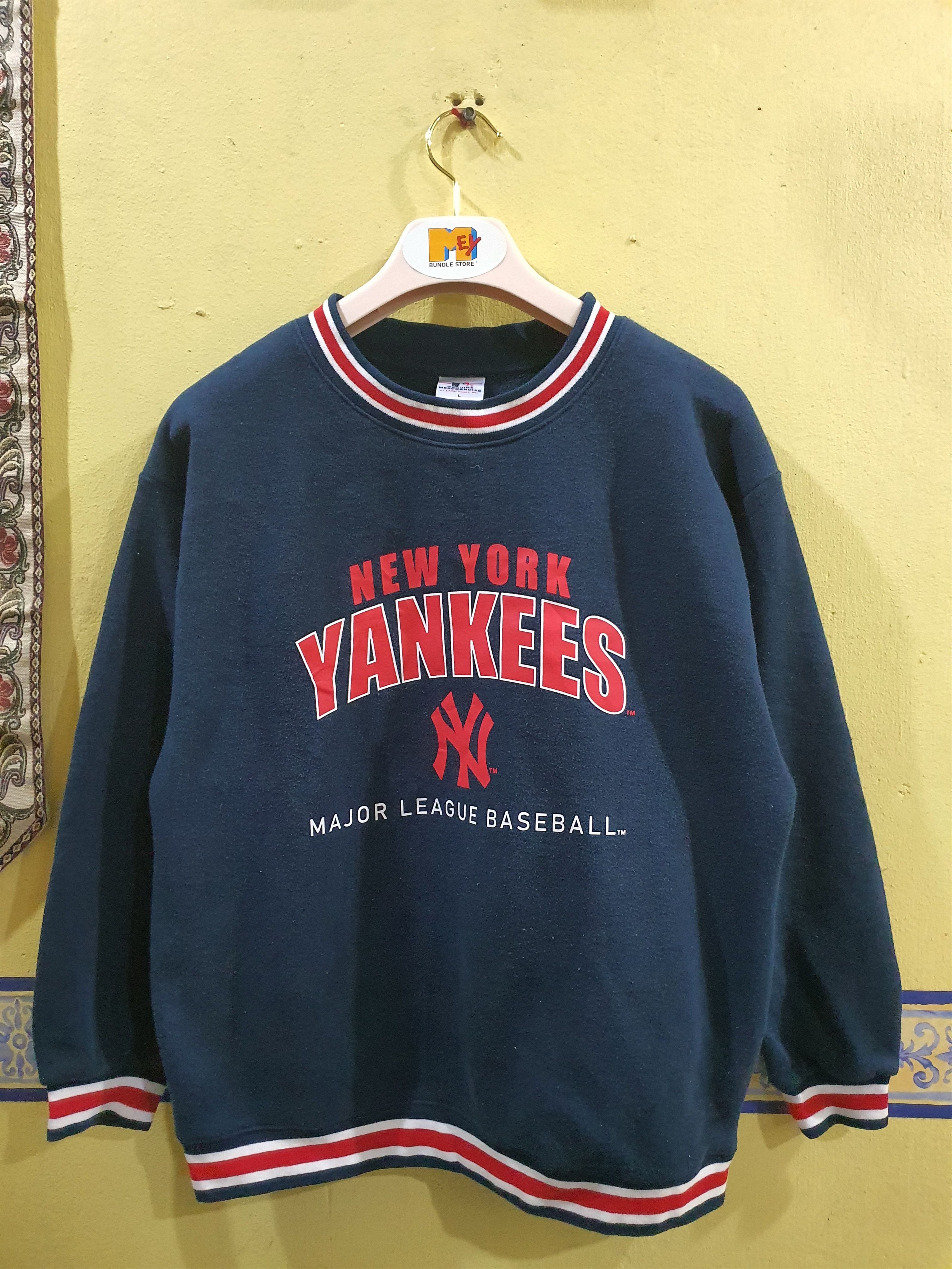 MLB vintage 90s MLB New York Yankees sweatshirt Size US L / EU 52-54 / 3 - 1 Thumbnail