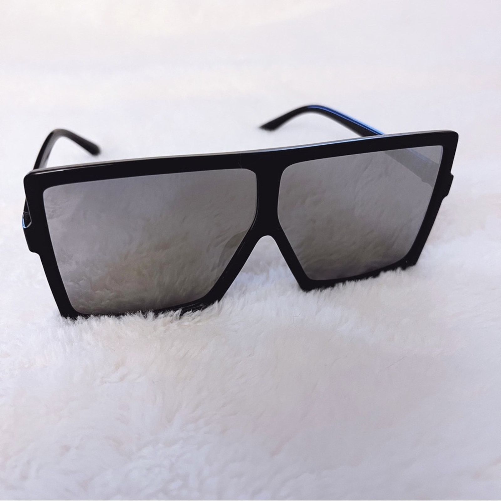Other Ivonne Black & Mirrored Oversized Square Sunglasses Size ONE SIZE - 1 Thumbnail
