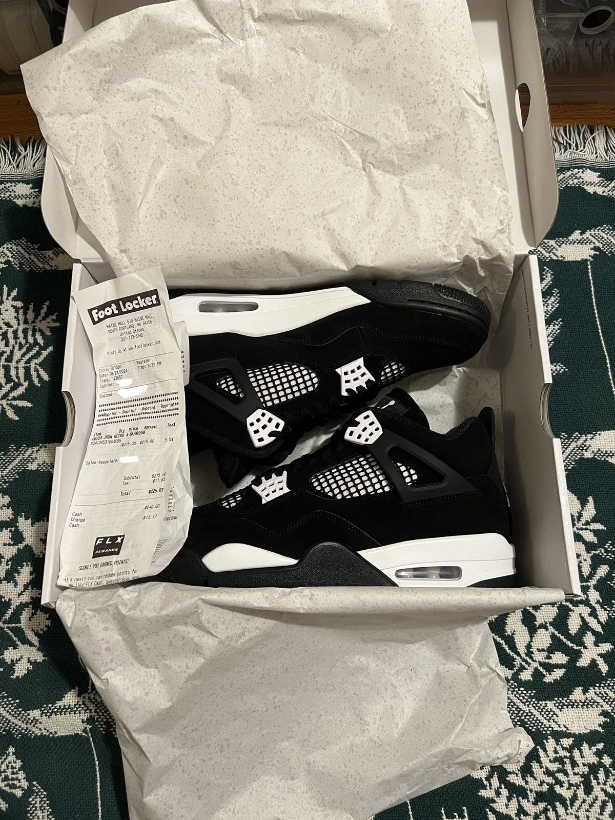 Jordan Brand × Nike White Thunder Jordan 4 Size US 10 / EU 43 - 8 Thumbnail