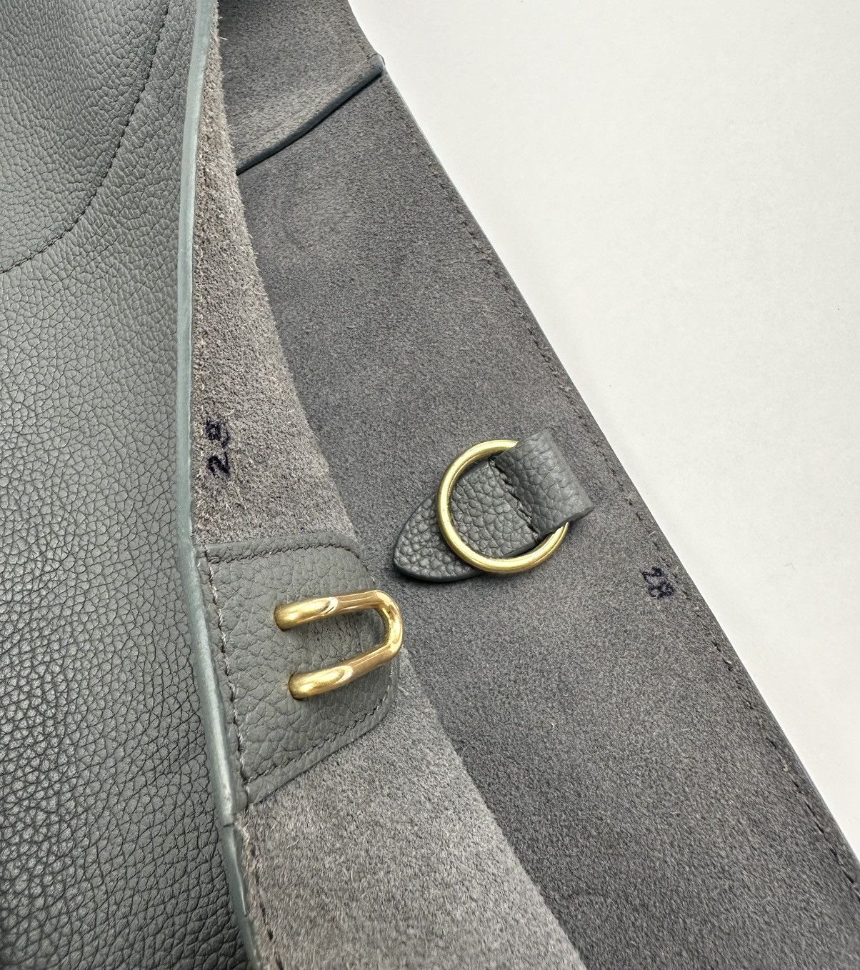 Celine Celine Seau Sangle Bucket Bag Grained Gray Size ONE SIZE - 11 Thumbnail